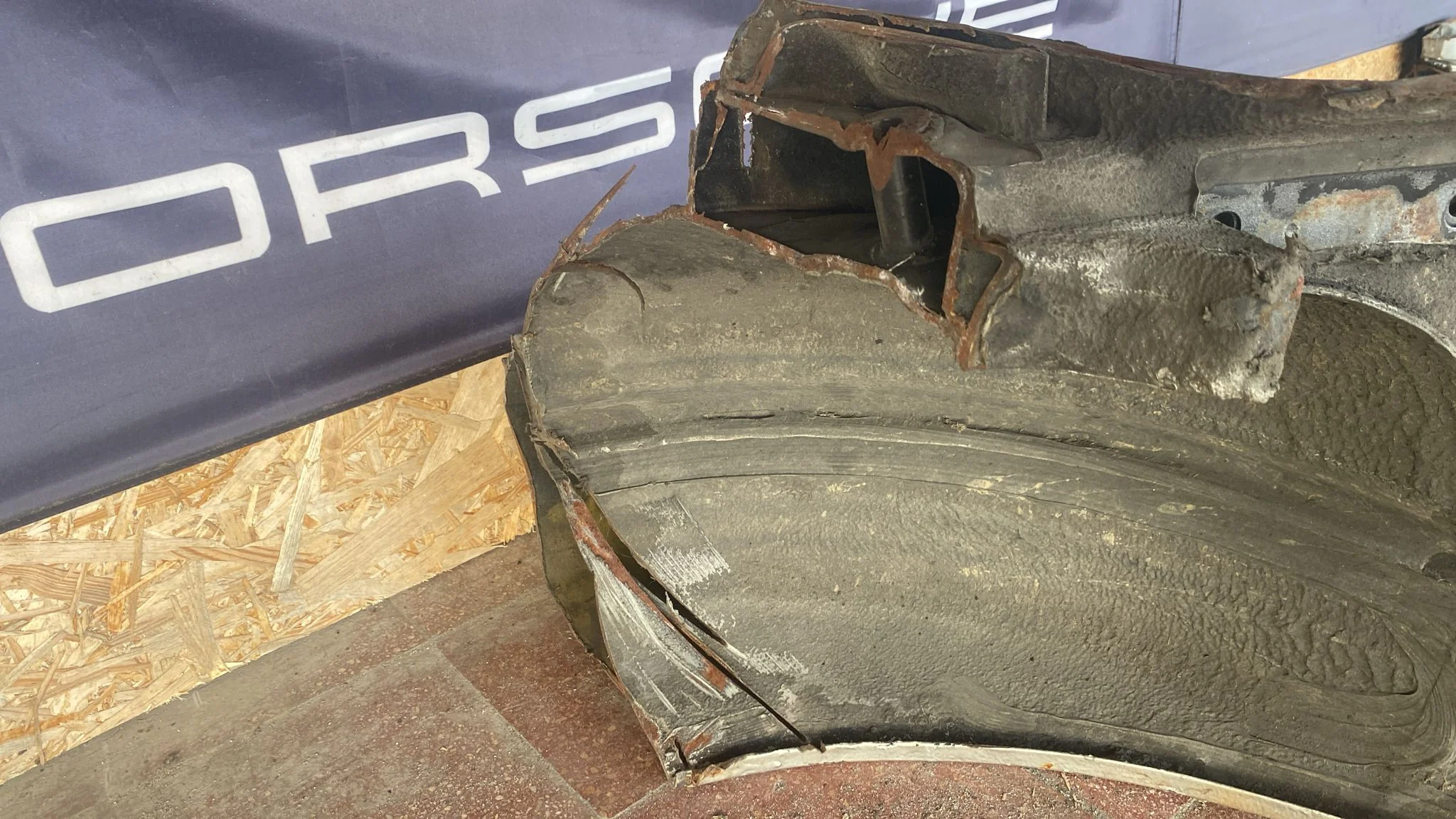 Porsche 944 left sill section with A pillar 94450361102 - Image 24