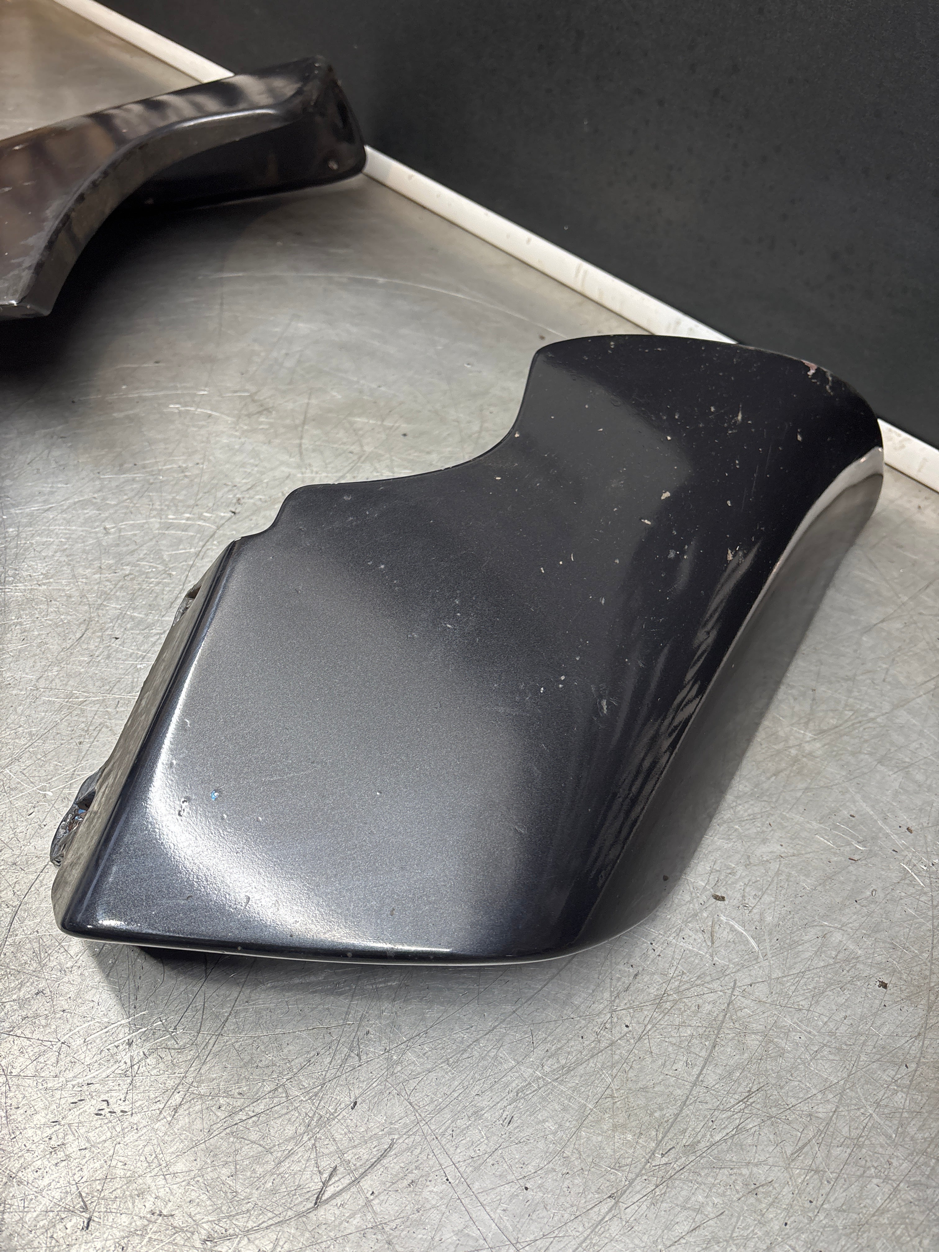 Porsche 944 lower rear spoiler / splitter / valance 95150405200 95150405100 used - Image 8
