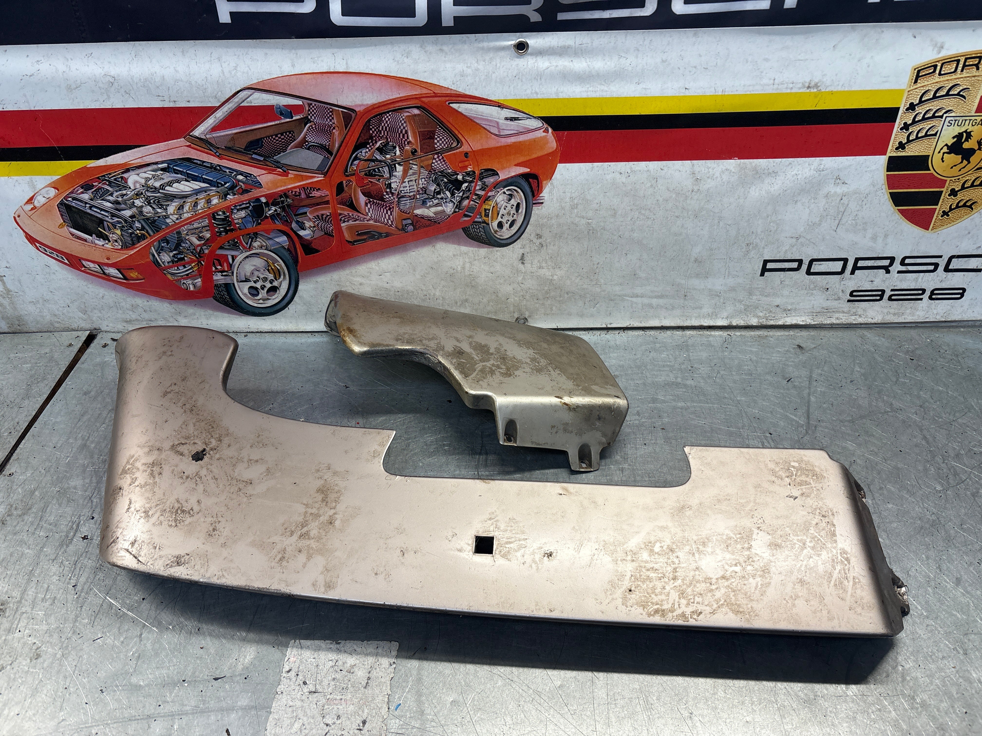 Porsche 944 lower rear spoiler / splitter / valance 95150405200 95150405100 used - Image 2