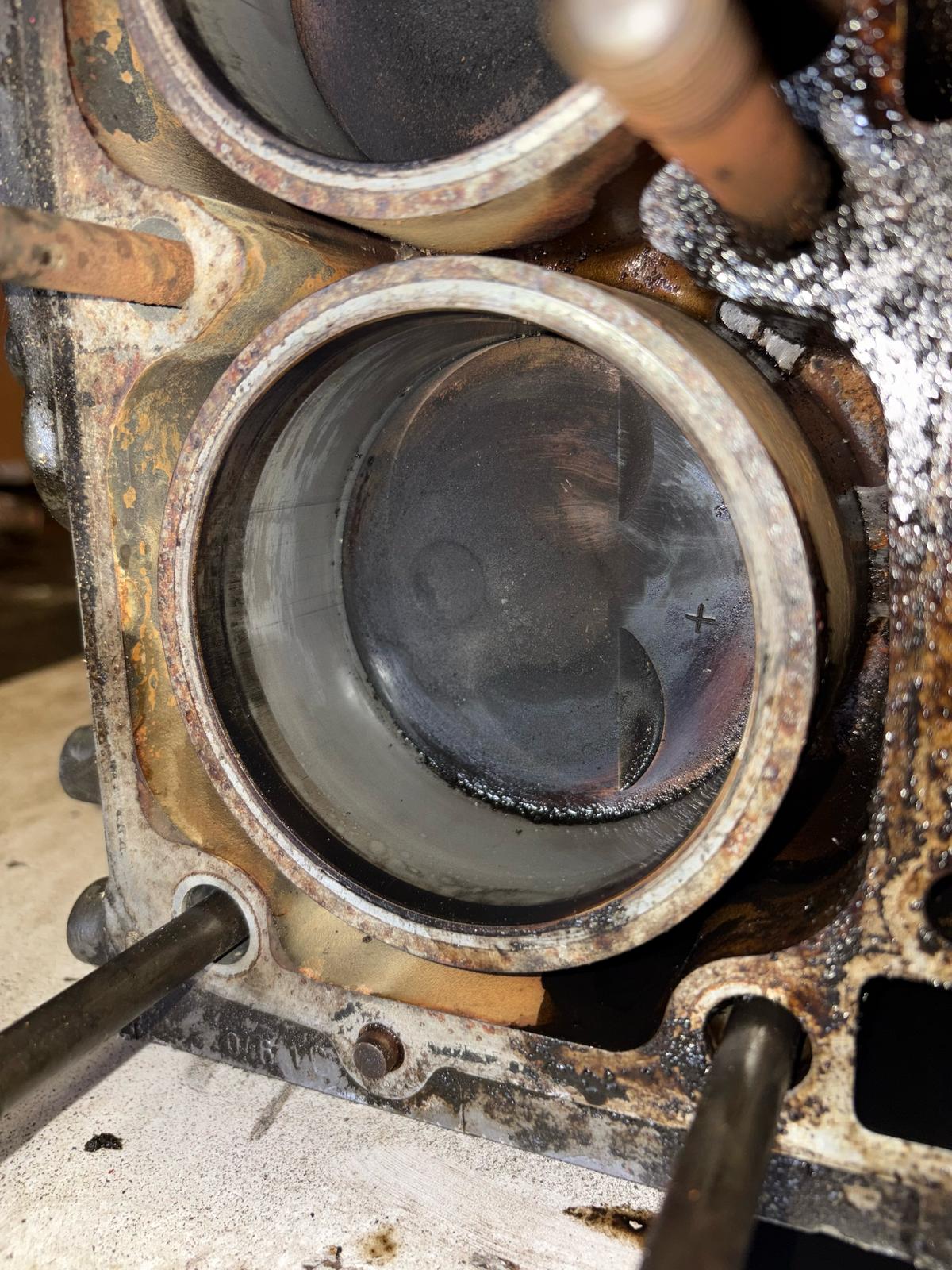 Porsche 944 M44/01 short block, used - Image 35