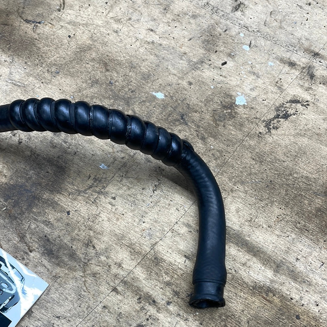Porsche 944 power steering reservoir bottom hose - Image 13