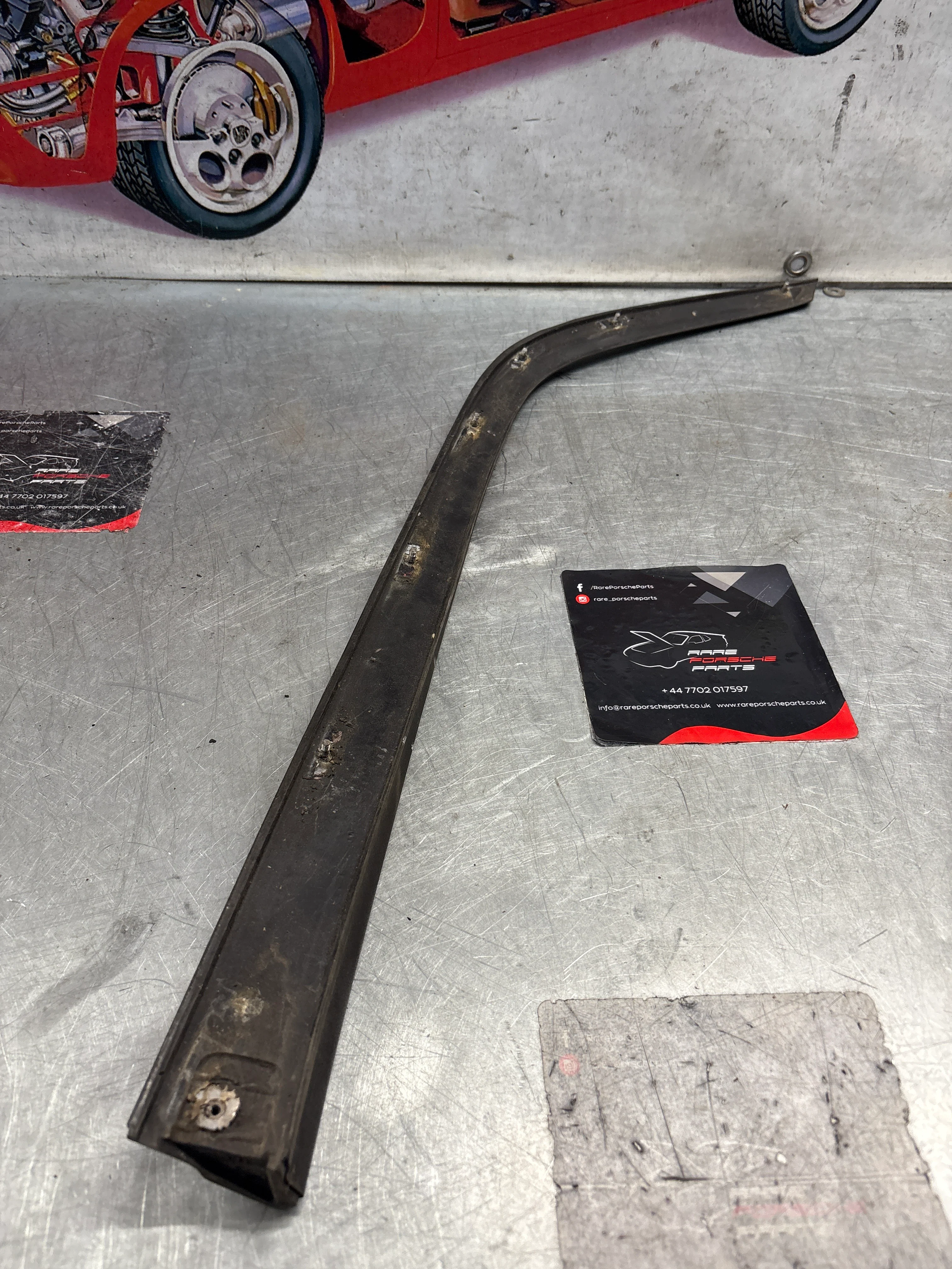 Porsche 944 rear left spoiler, used 93751255700 - Image 6