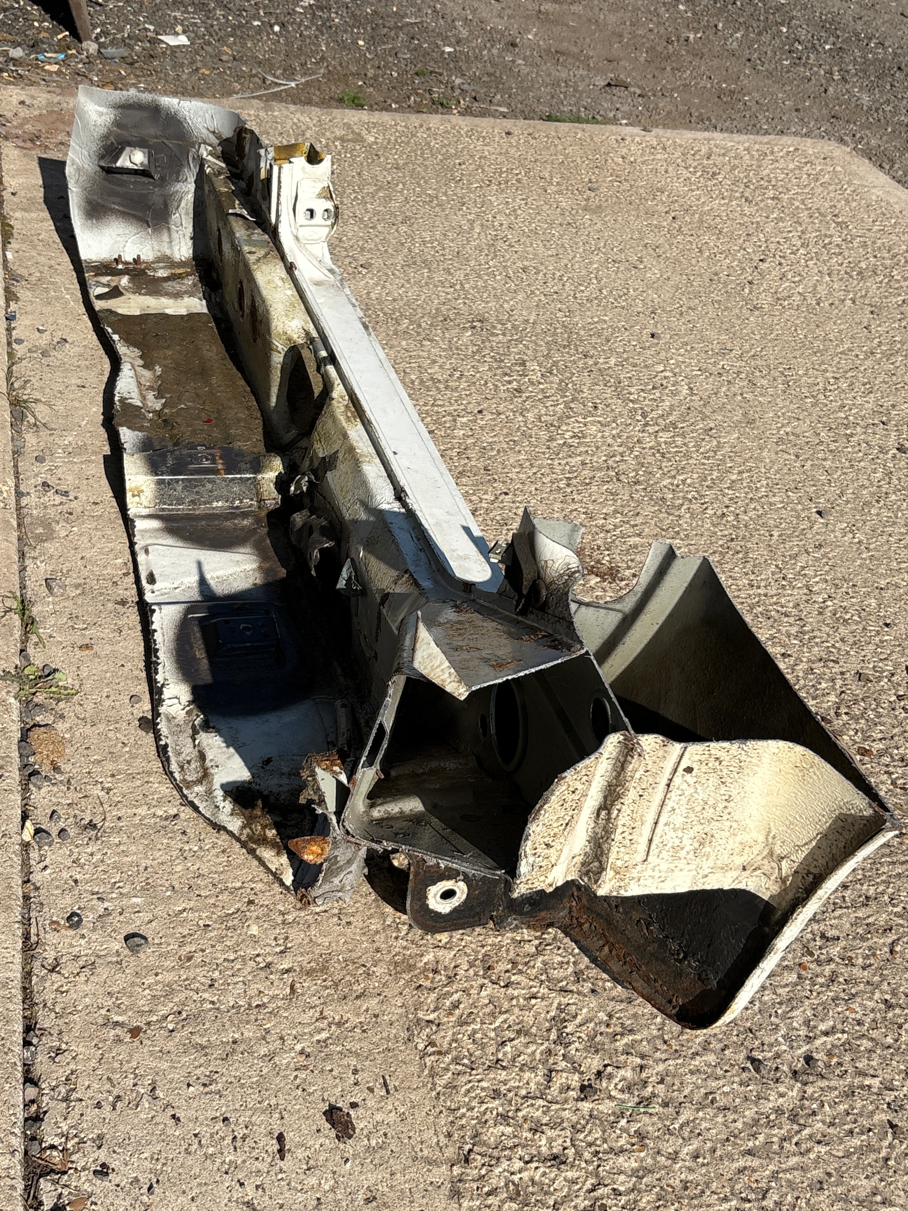 Porsche 944 right sill cut - Image 4