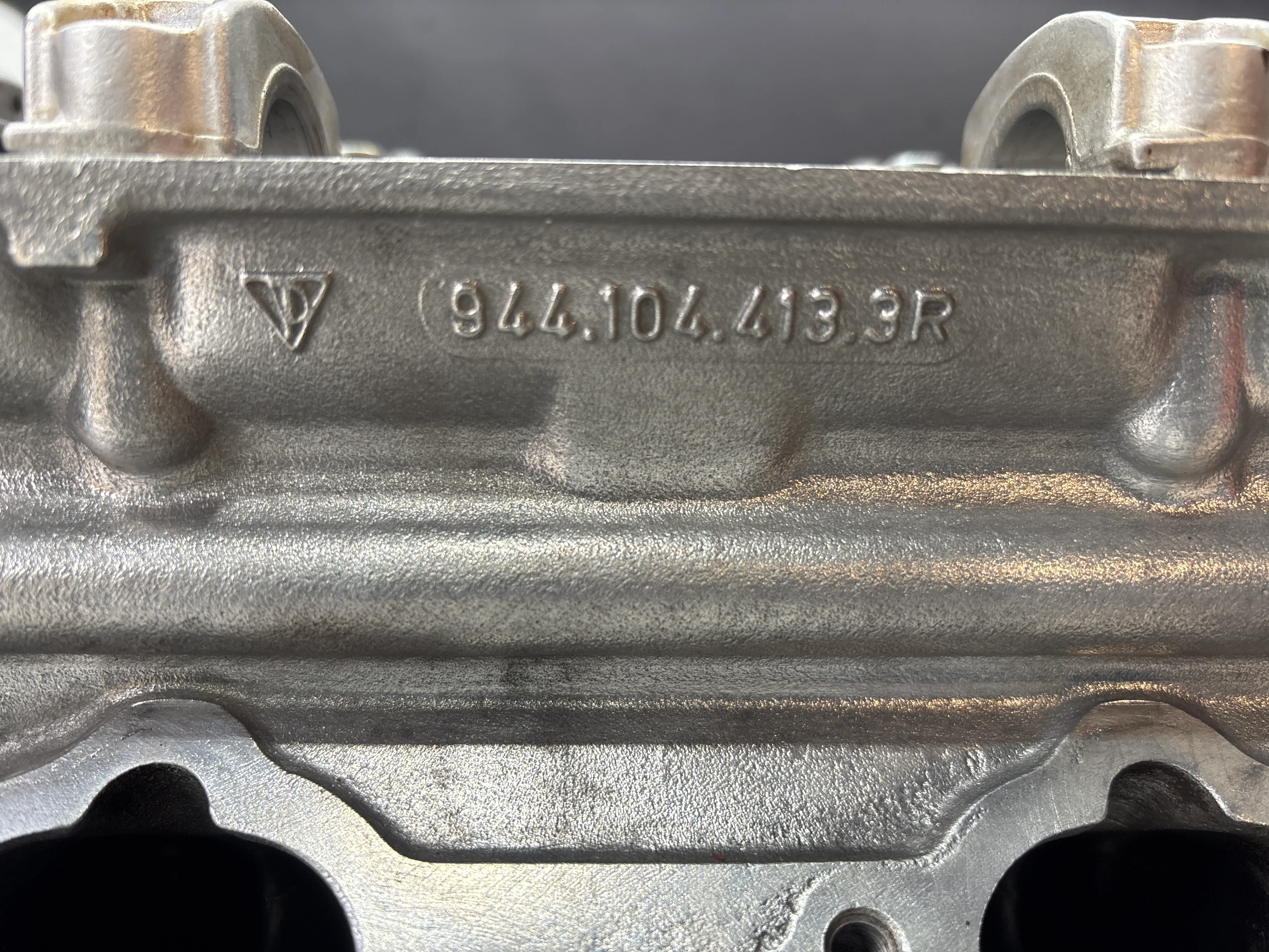 Porsche 944 S cylinder head, refurbished 9441044133R - Image 2