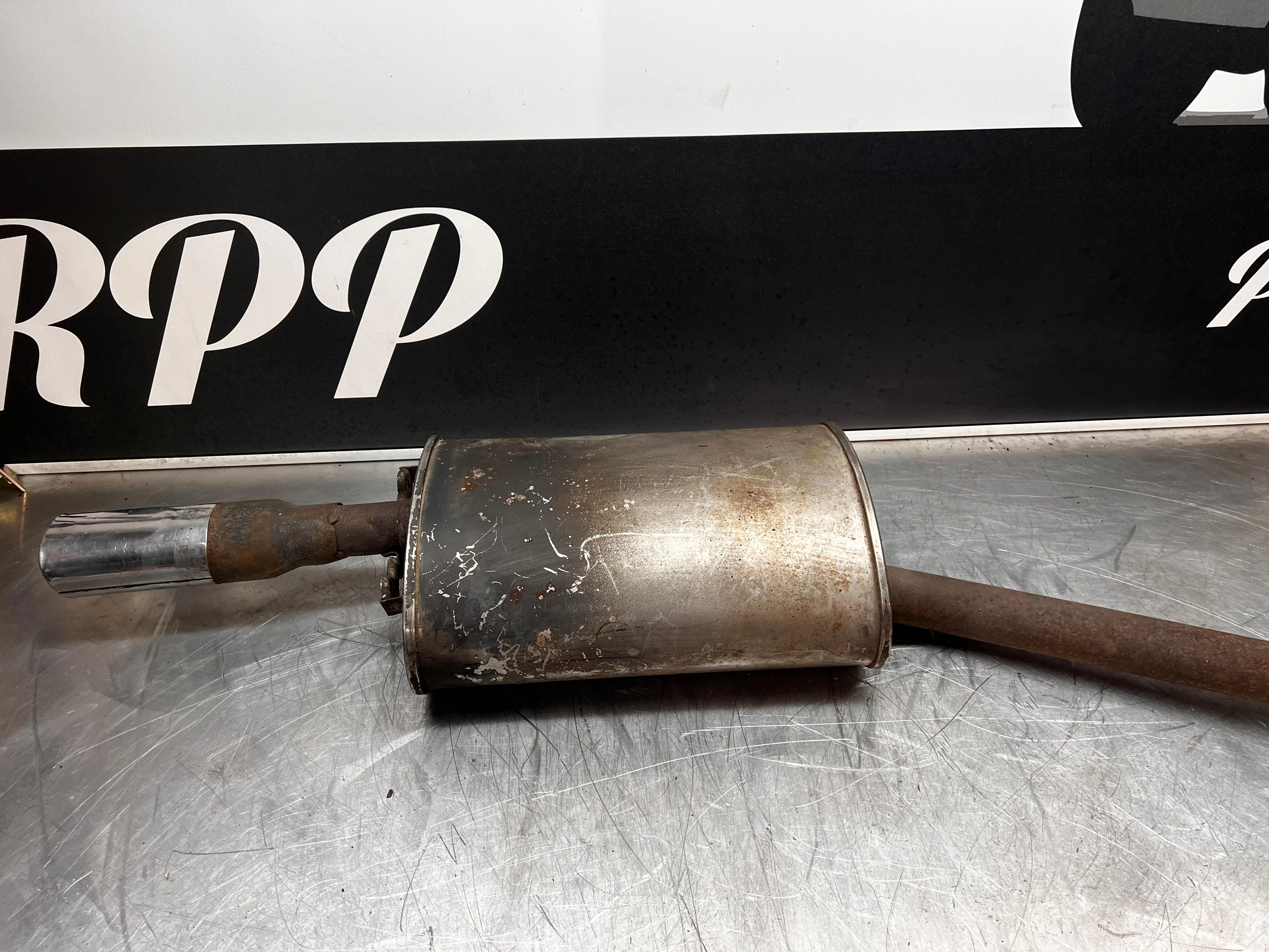 Porsche 944 S S2 genuine exhaust system rear muffler, used 94411104103 - Image 17