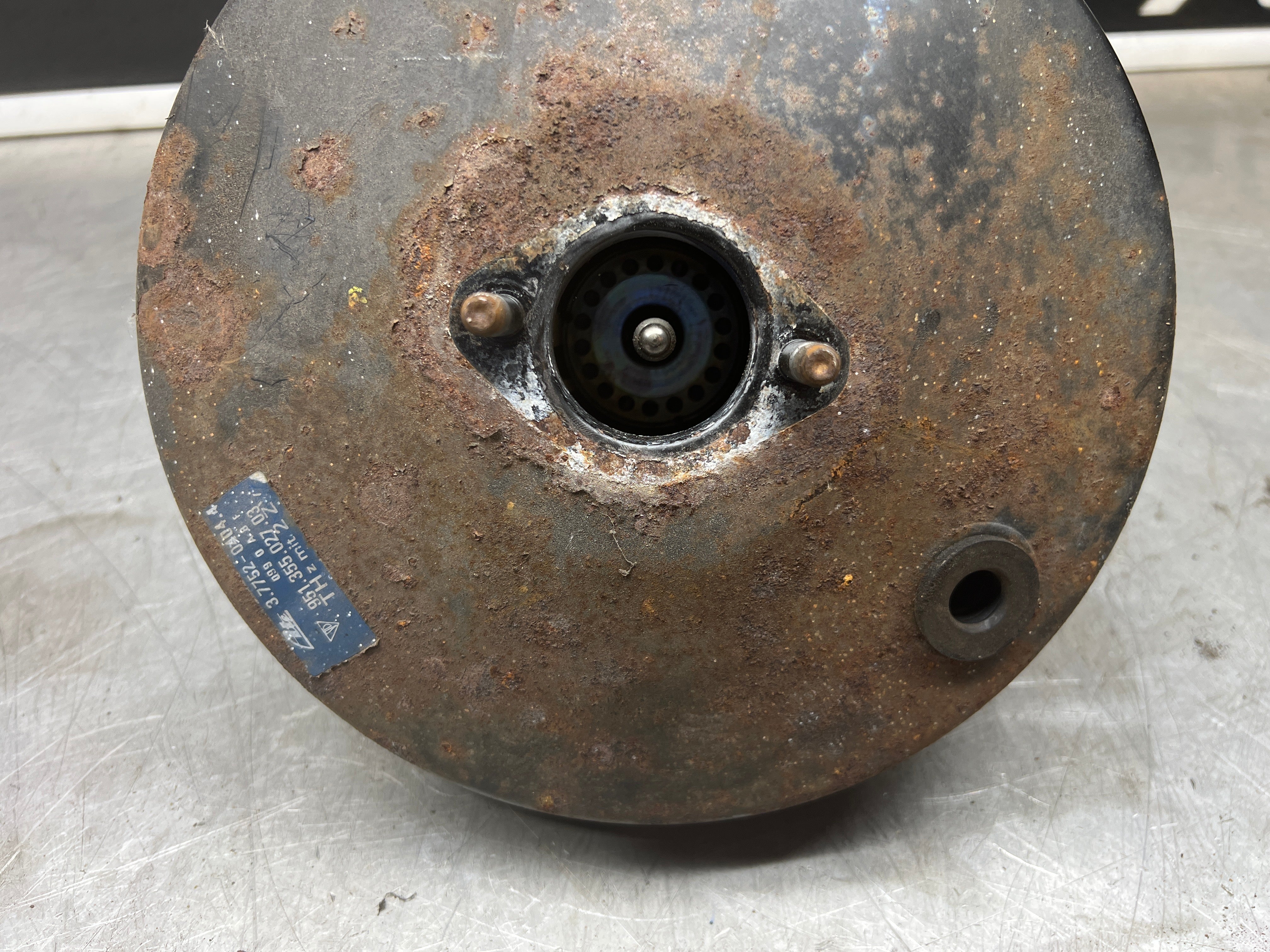 Porsche 944/S2 Brake Servo. 95135502703 - Image 7