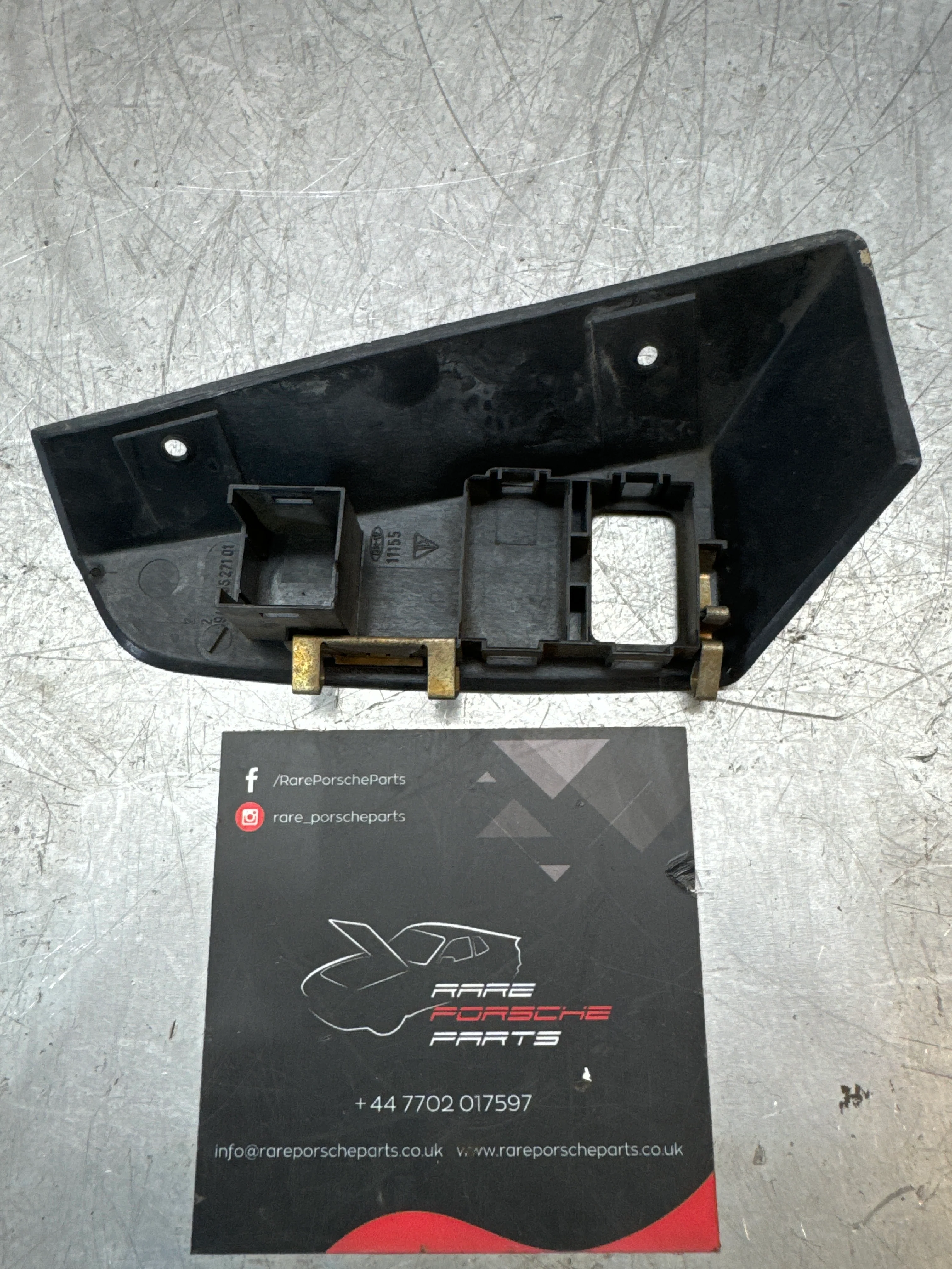 Porsche 944 S2 Turbo passeneger side switch housing 94555527101 used - Image 3