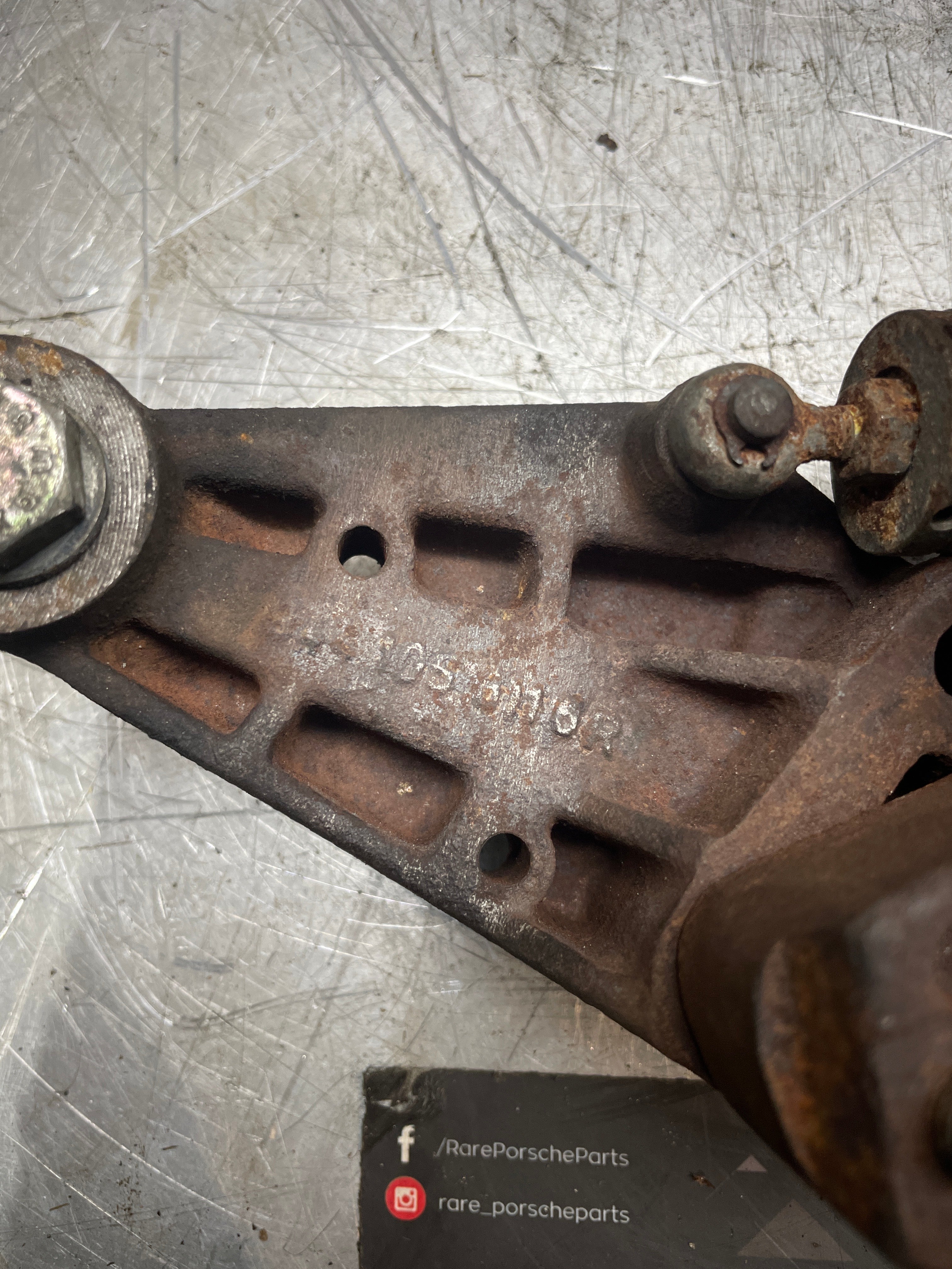 Porsche 944 timing belt tensioner bracket, used 9441056116R / 9441051737R 94410561106 94410517307 9441056118R - Image 4