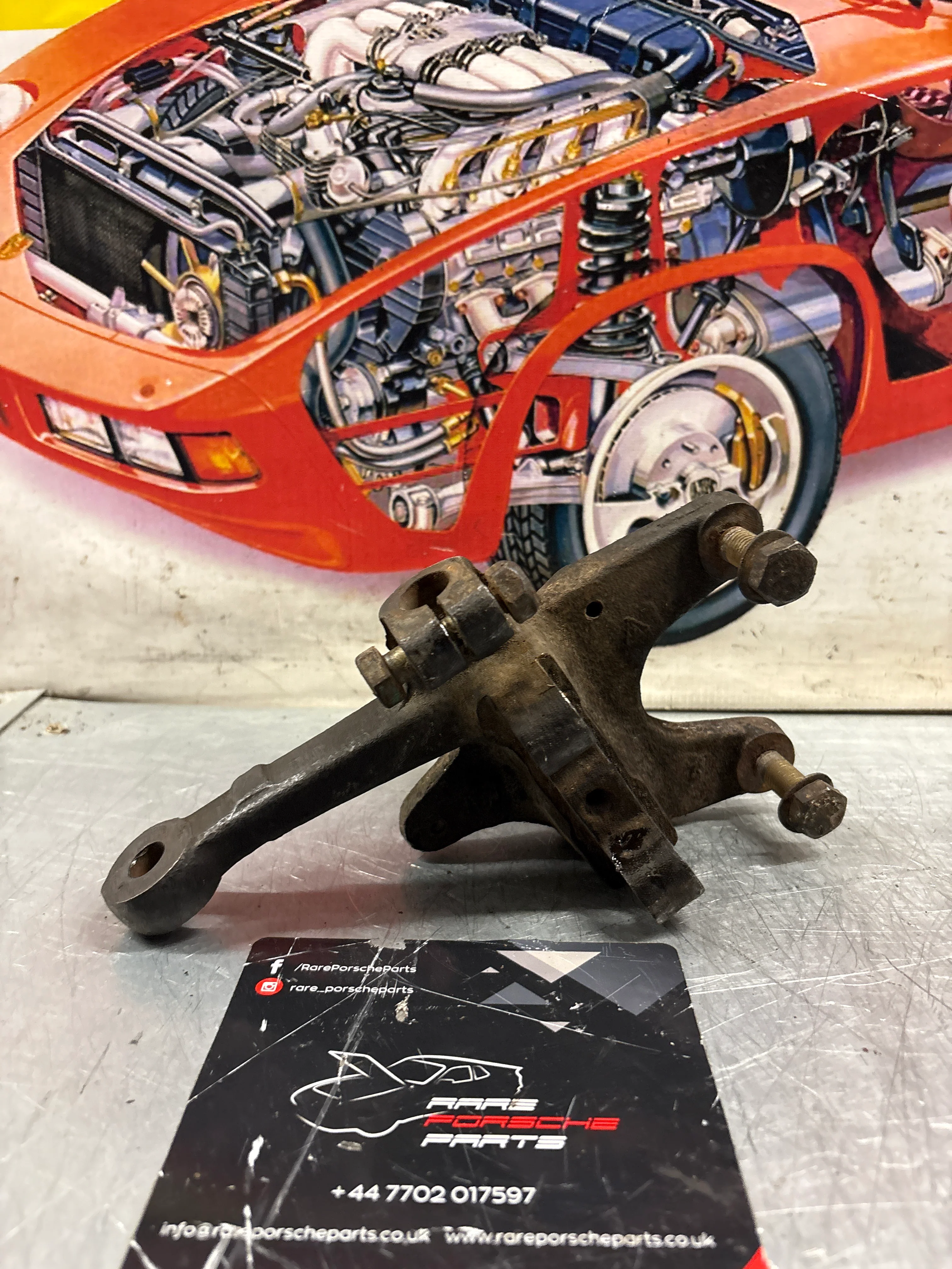 Porsche 944 Turbo front left steering knuckle, without abs, used 95134165501 - Image 5