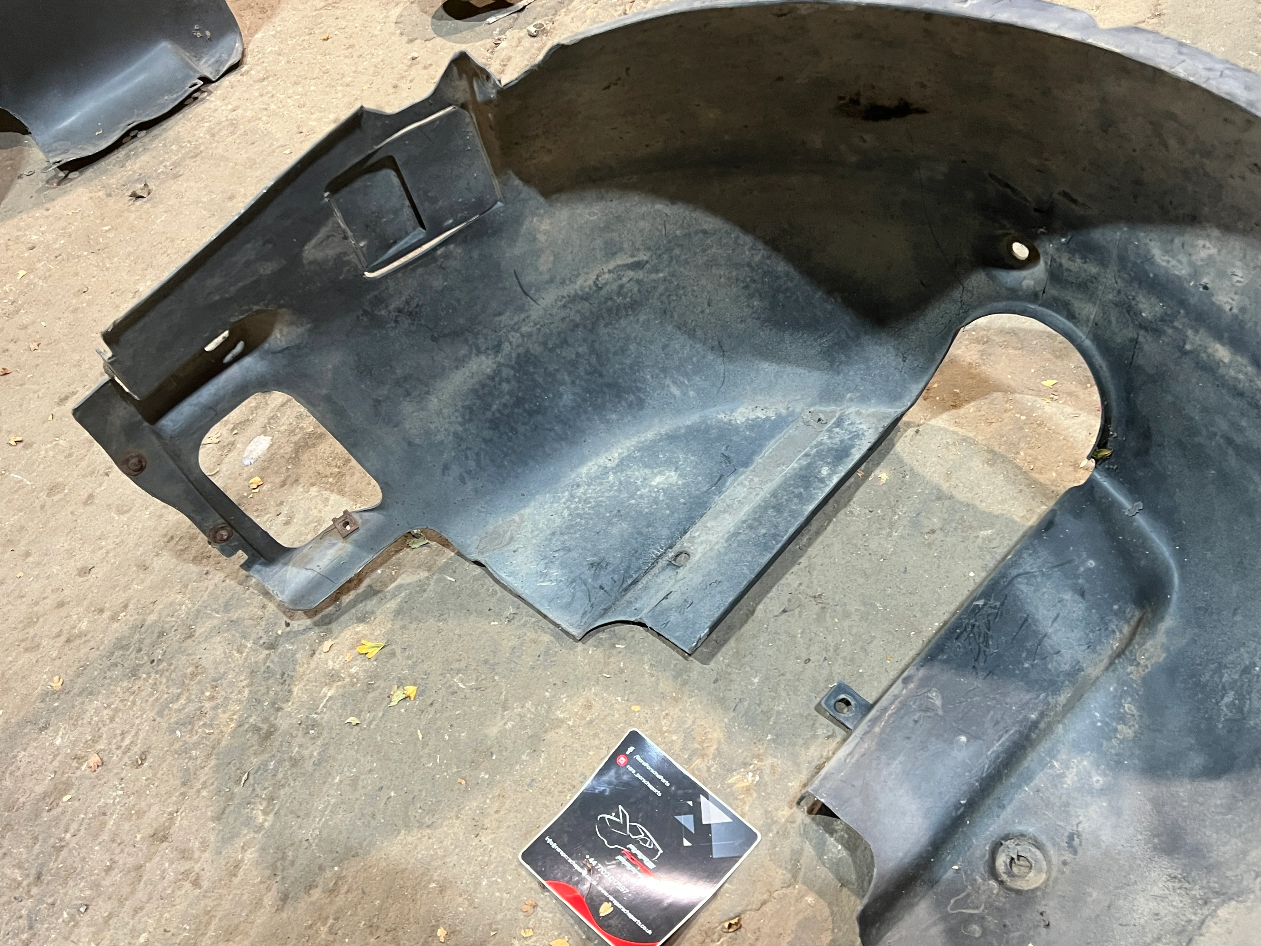 Porsche 944 turbo 968 wheel arch liner left 94450438102 spares or repair - Image 4