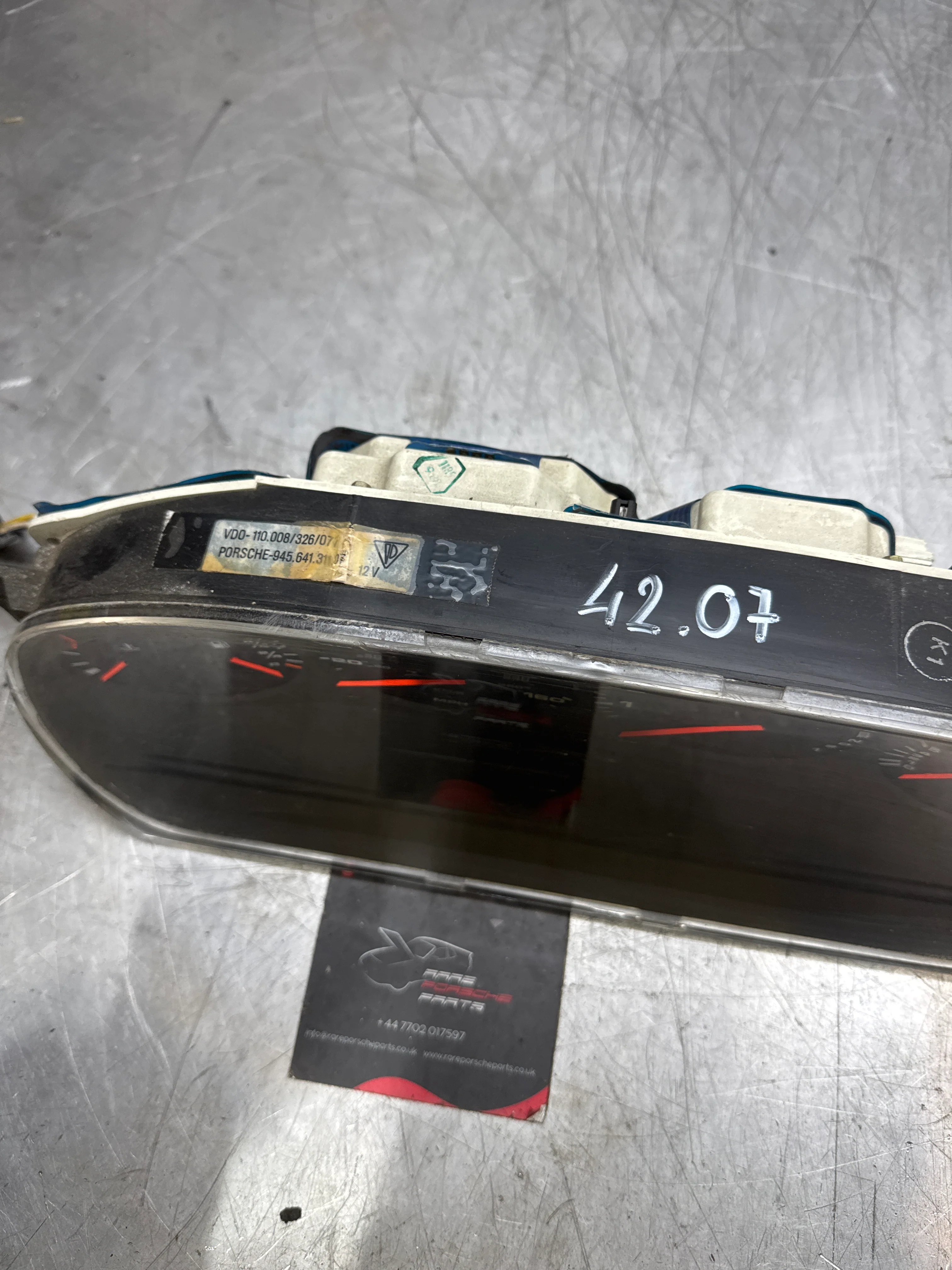 Porsche 944 dash clock binnacle pod speedometer, automatic 94564131107 used 09285 miles - Image 4