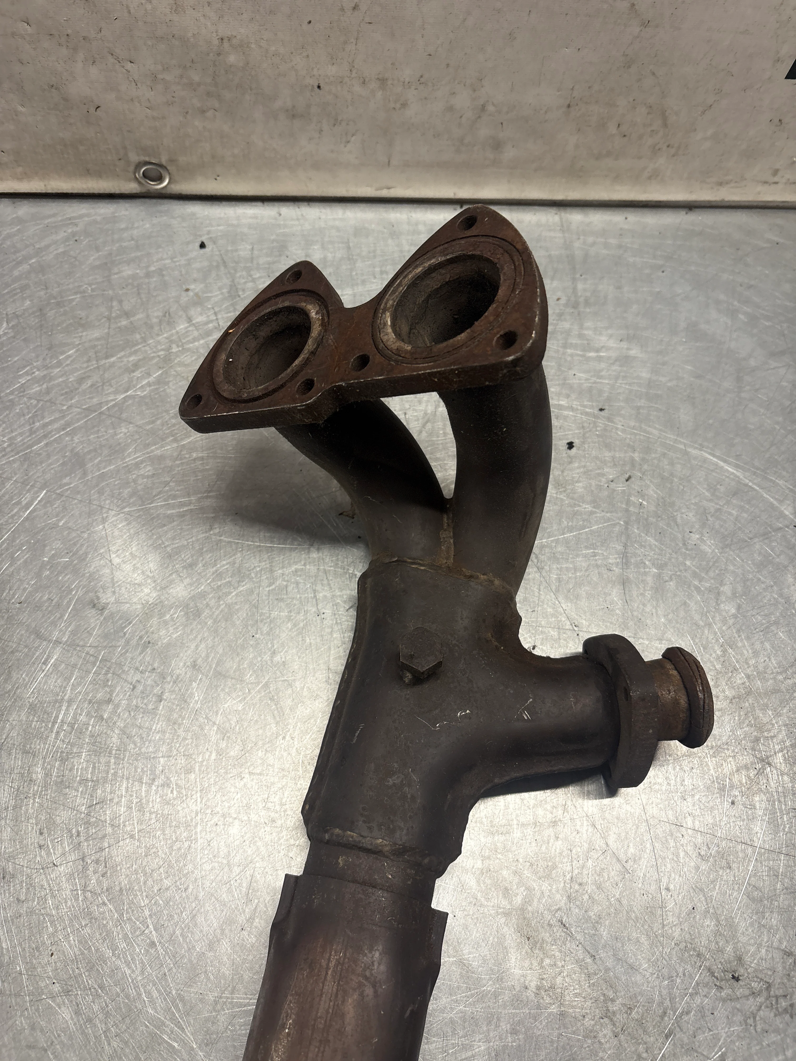 Porsche 944 Turbo exhaust cross over pipe 95111109615 used - Image 3