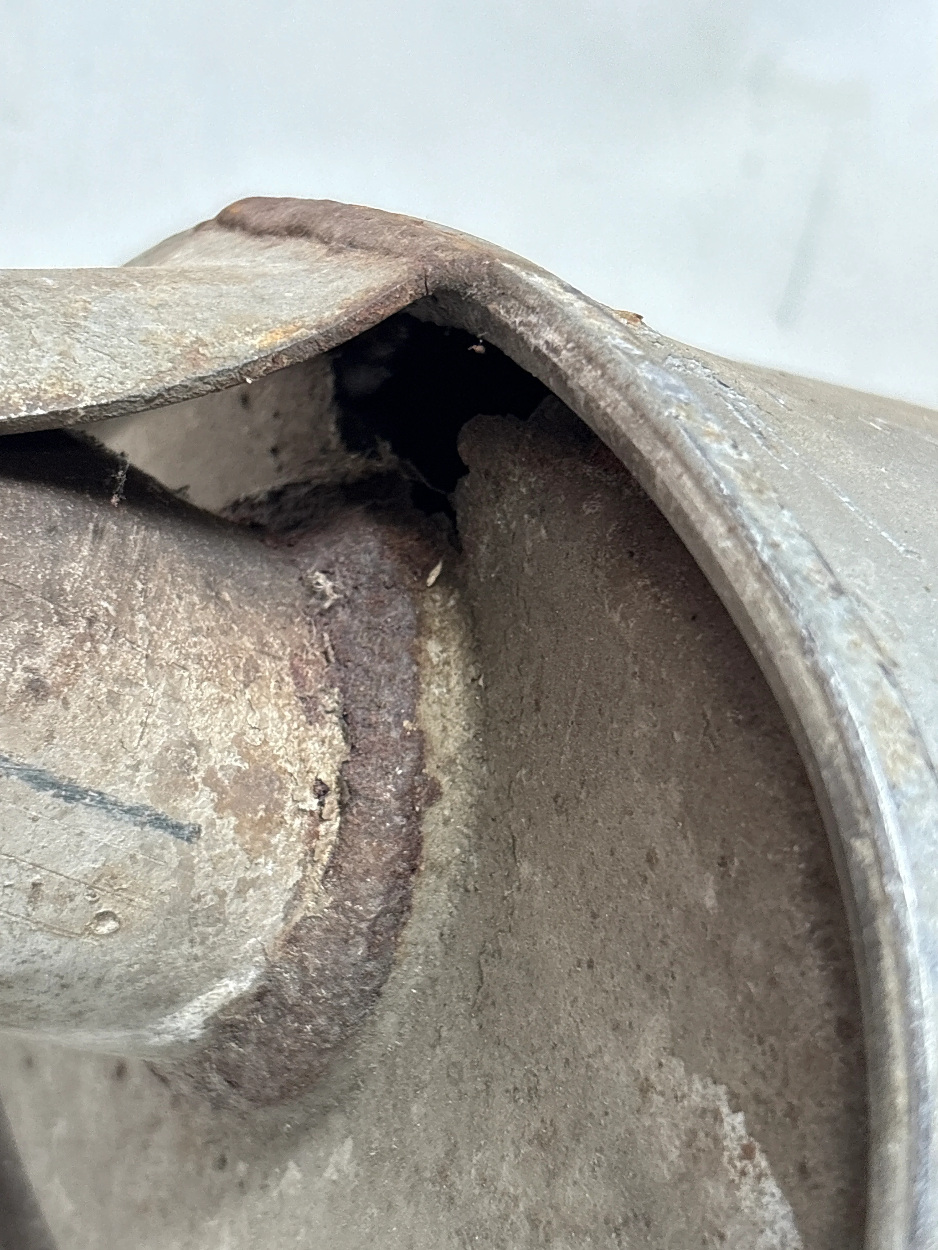 Porsche 944 Turbo exhaust system rear muffler, used, for spares or repair - Image 6