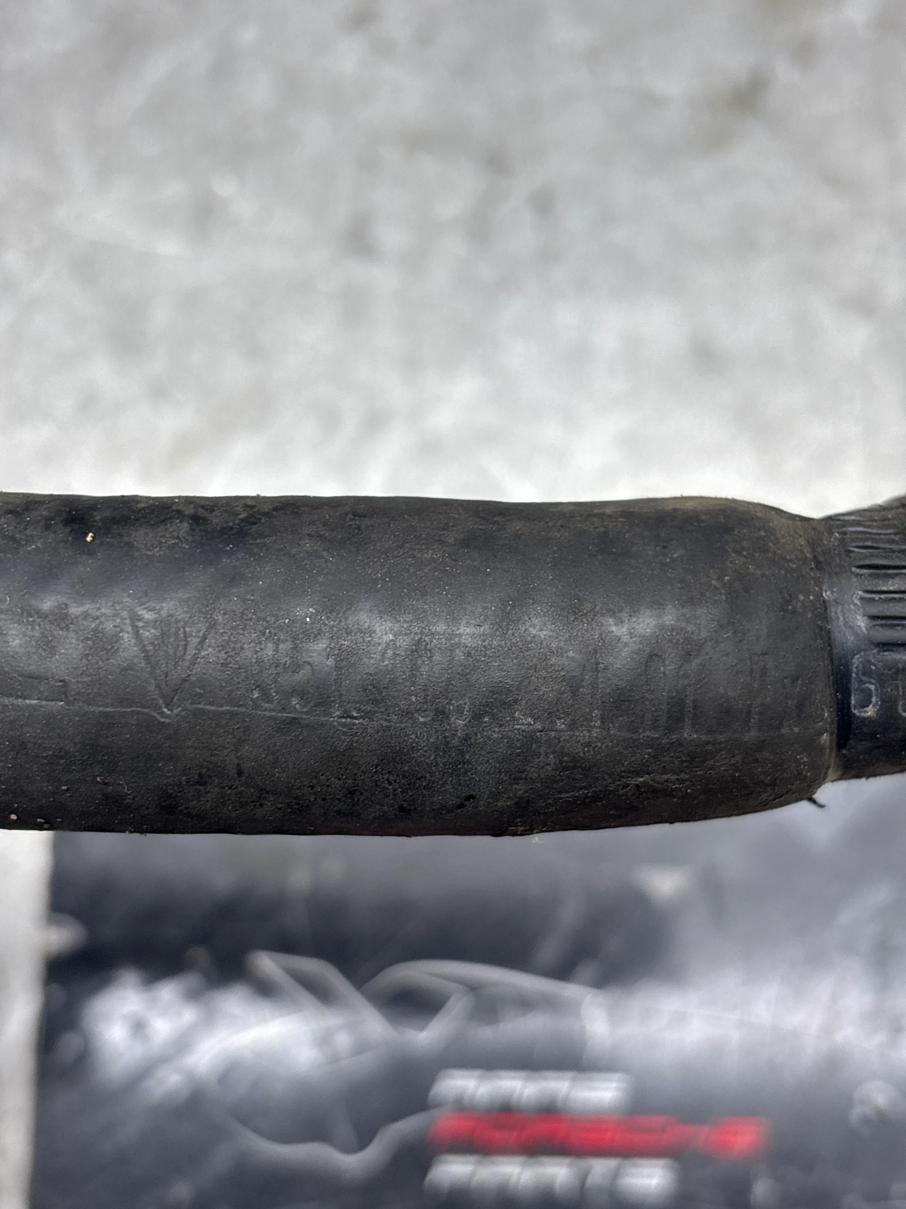 Porsche 944 Turbo Expansion tank hose 95110625101, used - Image 3