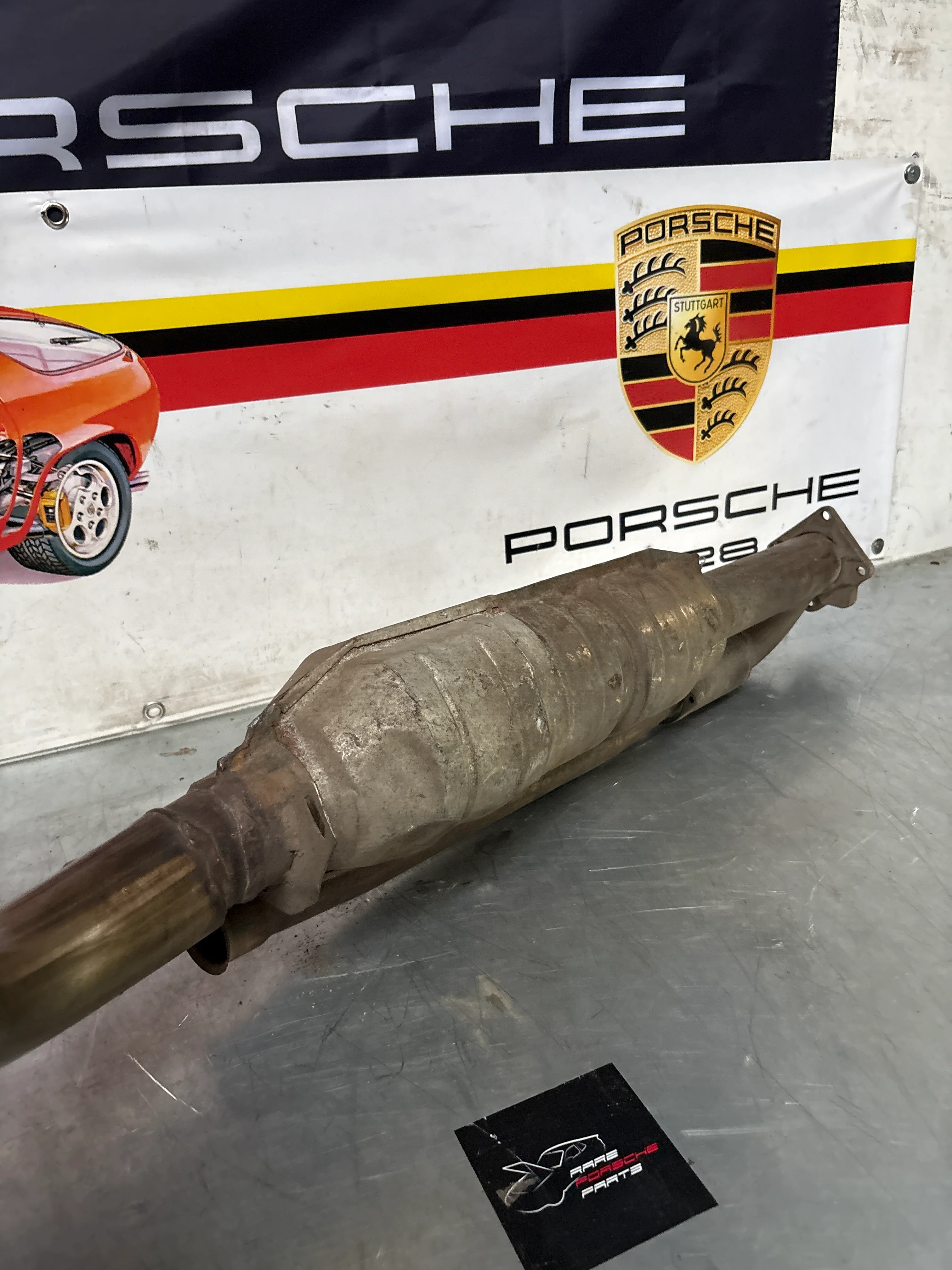 Porsche 944 Turbo front exhaust catalytic converter, used 95111109411 - Image 6