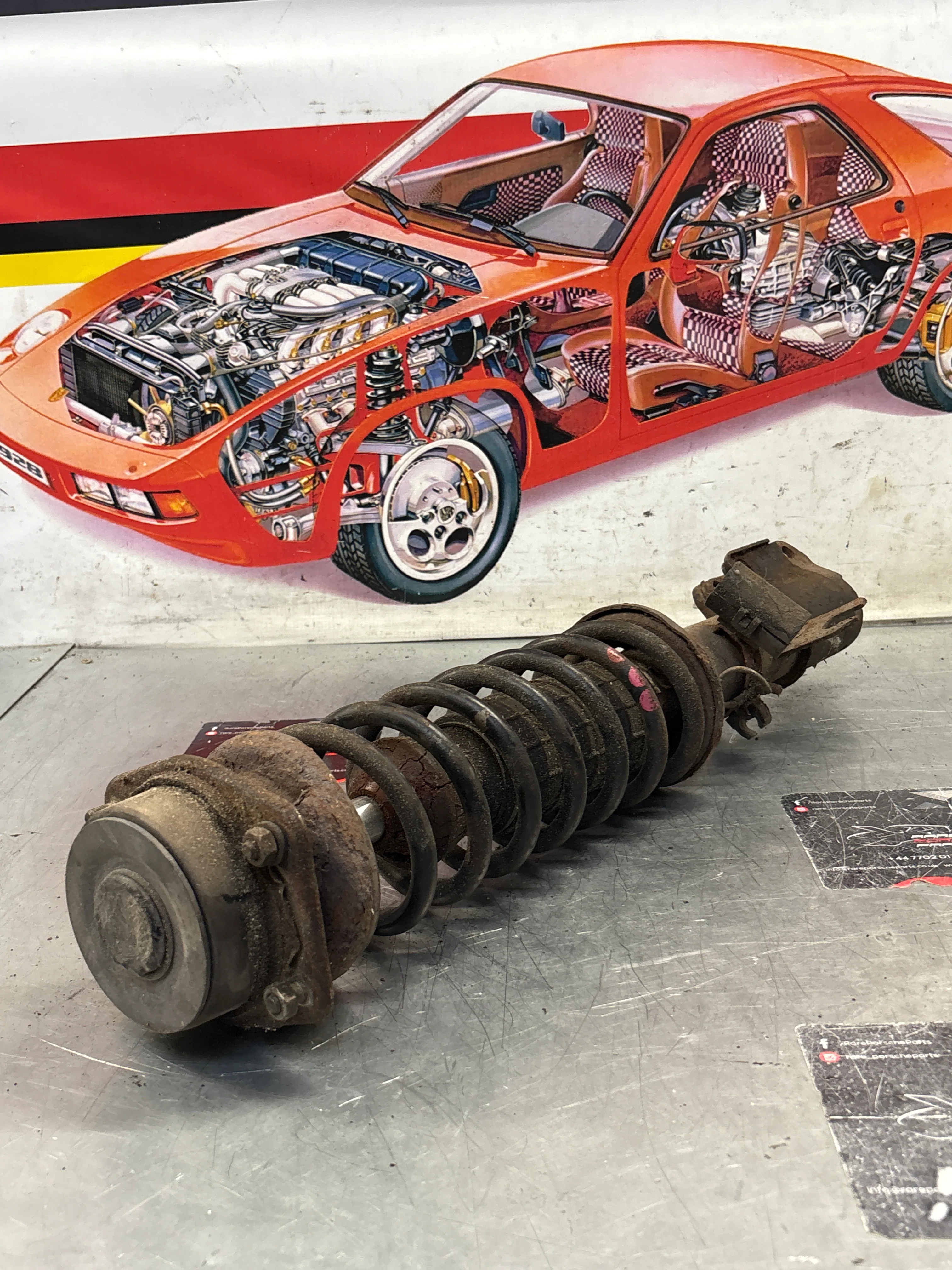 Porsche 944 S2 front shock absorber, used 95134303205 - Image 6