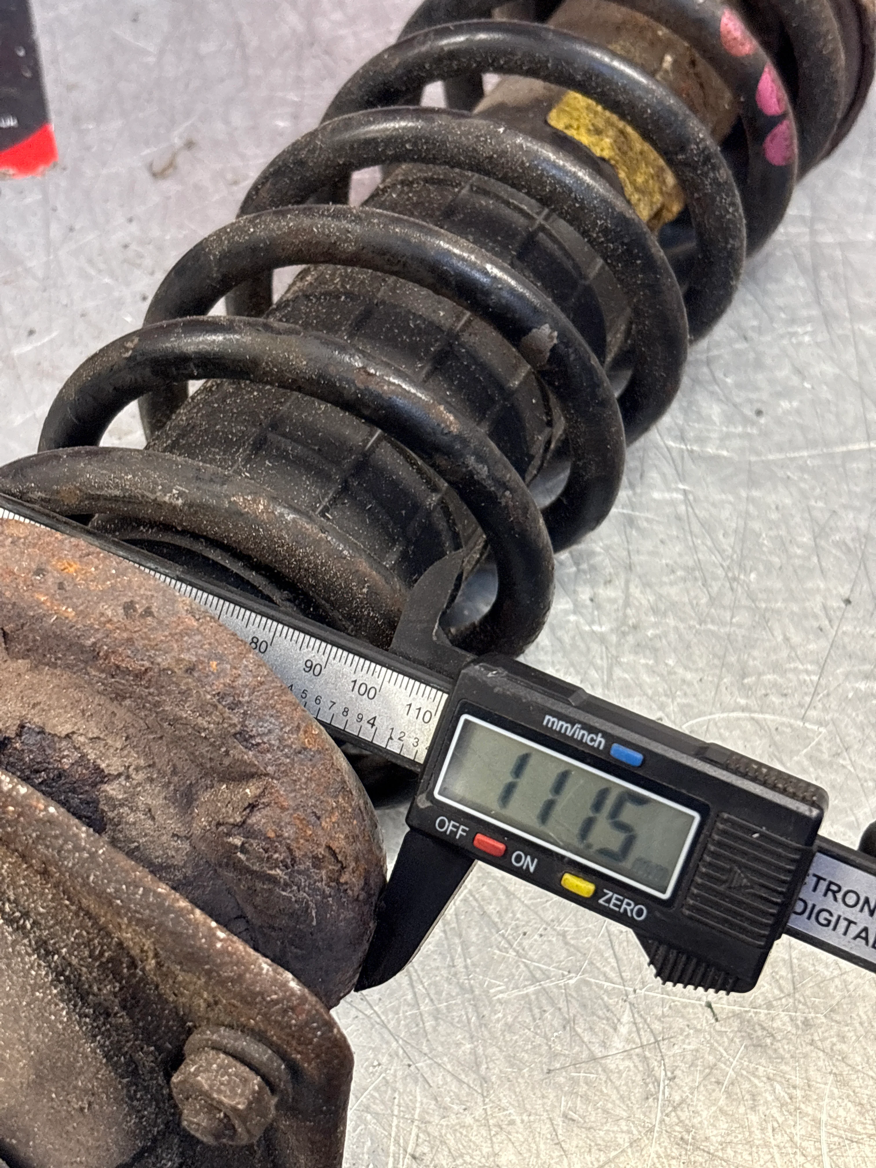 Porsche 944 S2 front shock absorber, used 95134303205 - Image 8