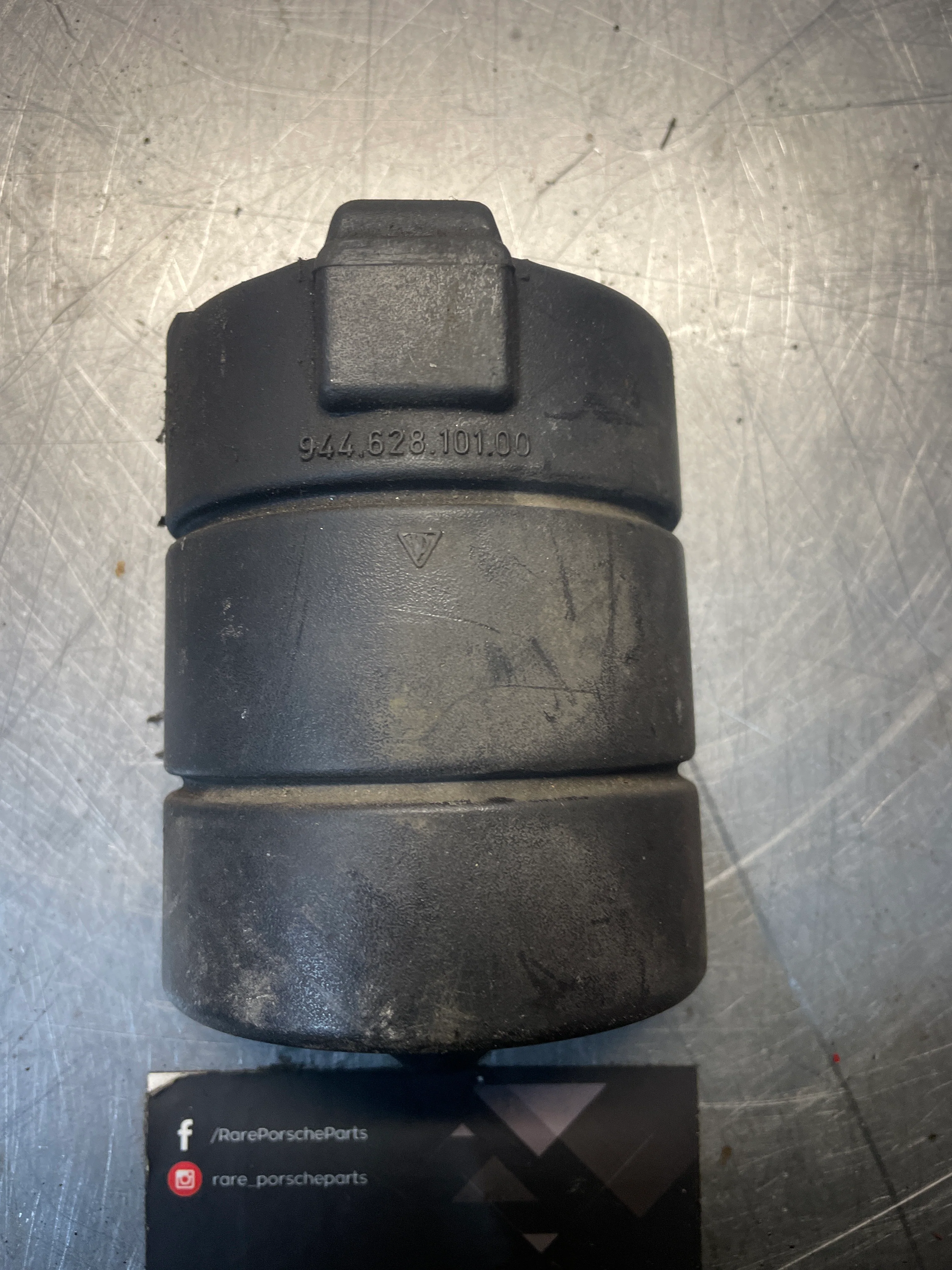 Porsche 944 windshield wiper motor cover, used 94462810100 - Image 3