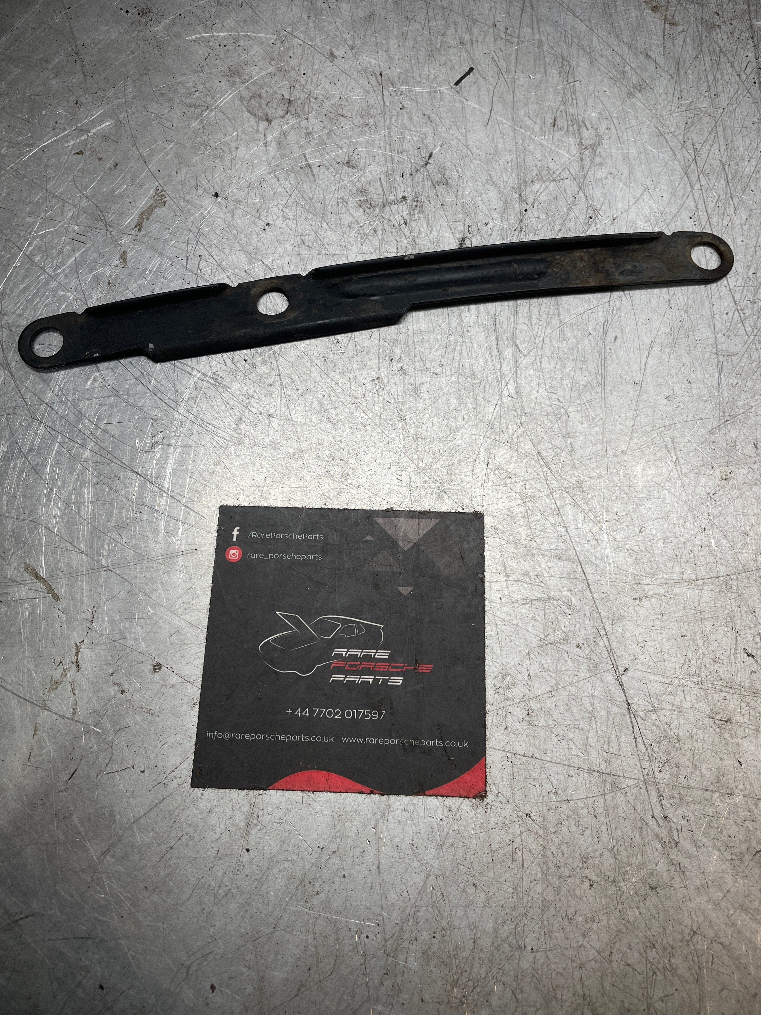 Porsche 944 Turbo / 944 S2 wing to front bumper attachment strip, left 95150551300 used - Image 2