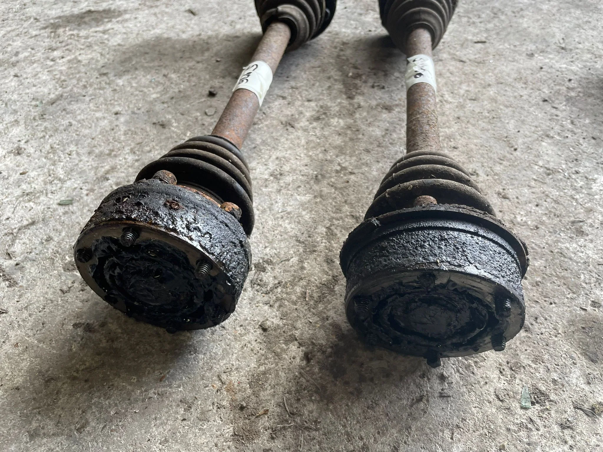 Porsche 944S 2.7 driveshafts - Image 3