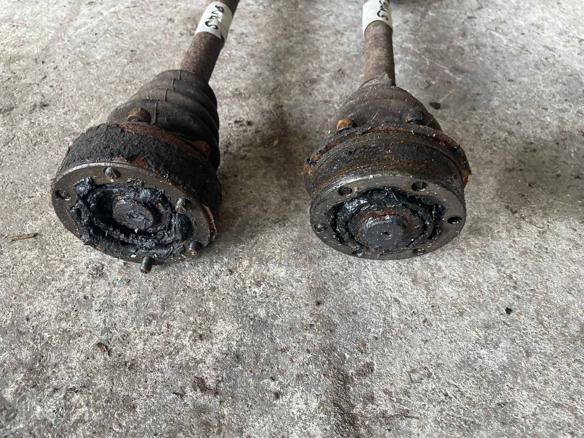 Porsche 944S 2.7 driveshafts - Image 4