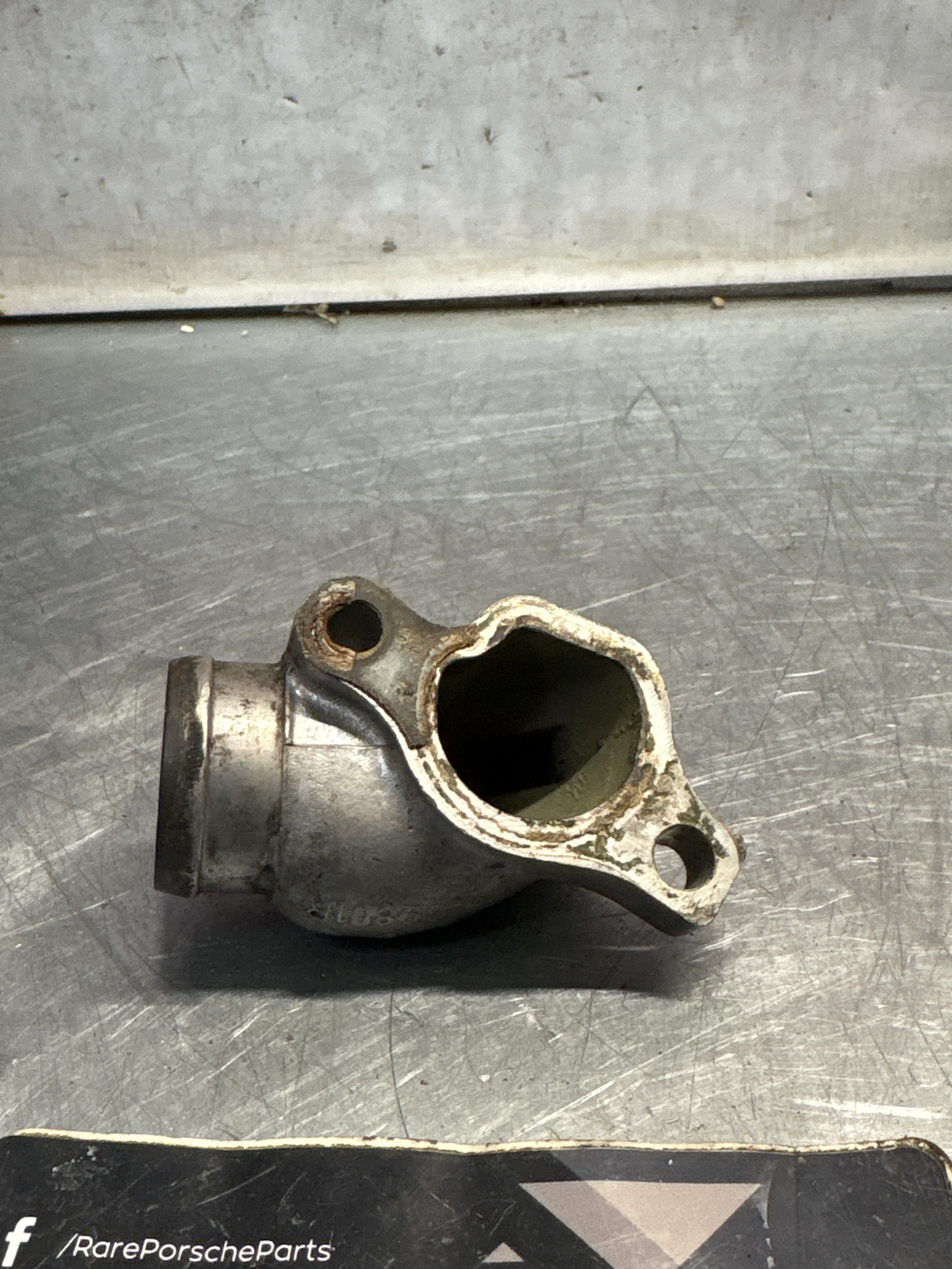 Porsche 944S water cooling neck, used 94410430801 / 94410430801R - Image 3