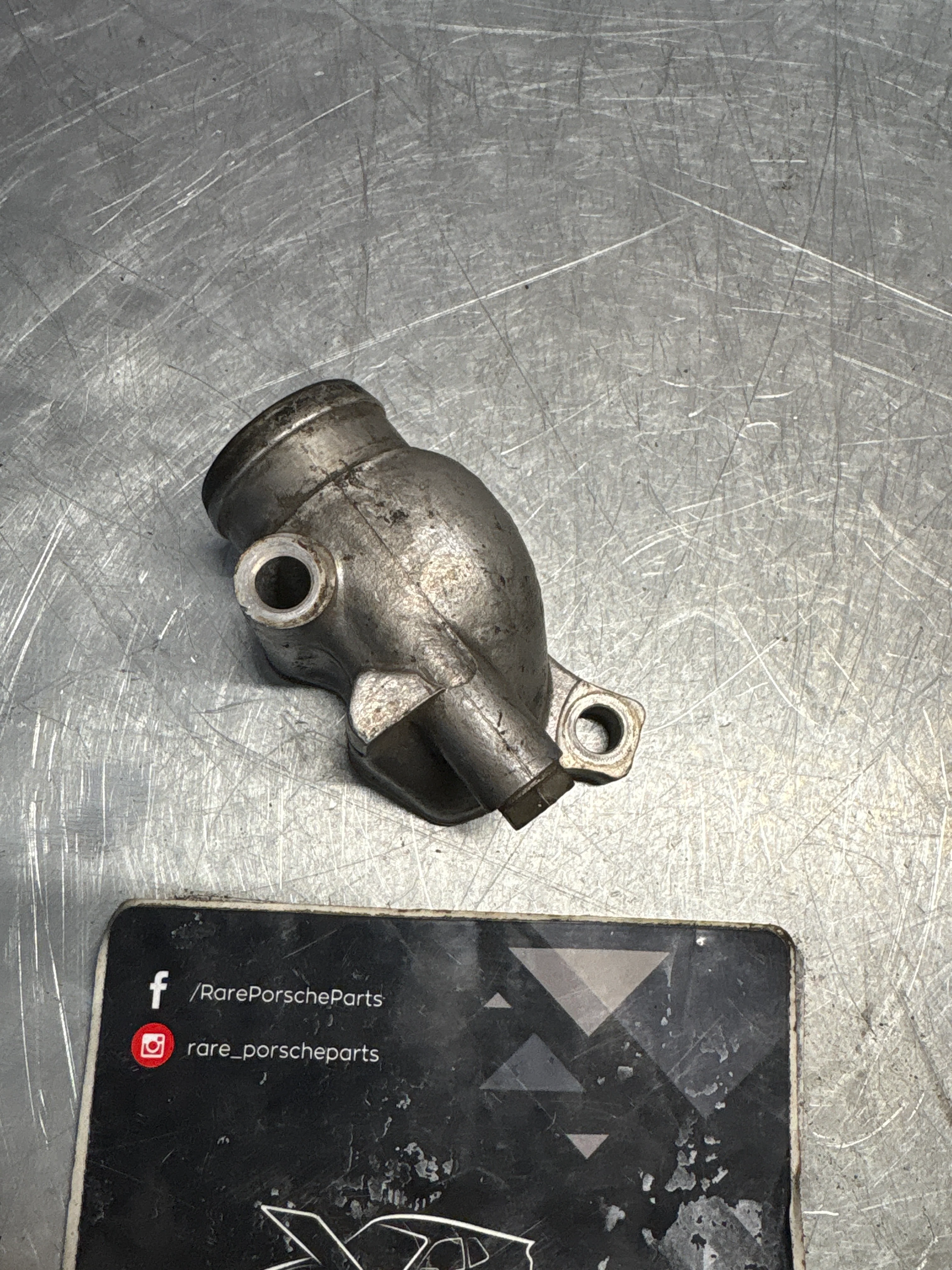 Porsche 944S water cooling neck, used 94410430801 / 94410430801R - Image 4