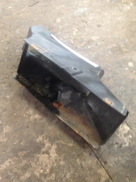 Porsche 944 S2 engine oil cooler air duct genuine 94420731100 - Image 3
