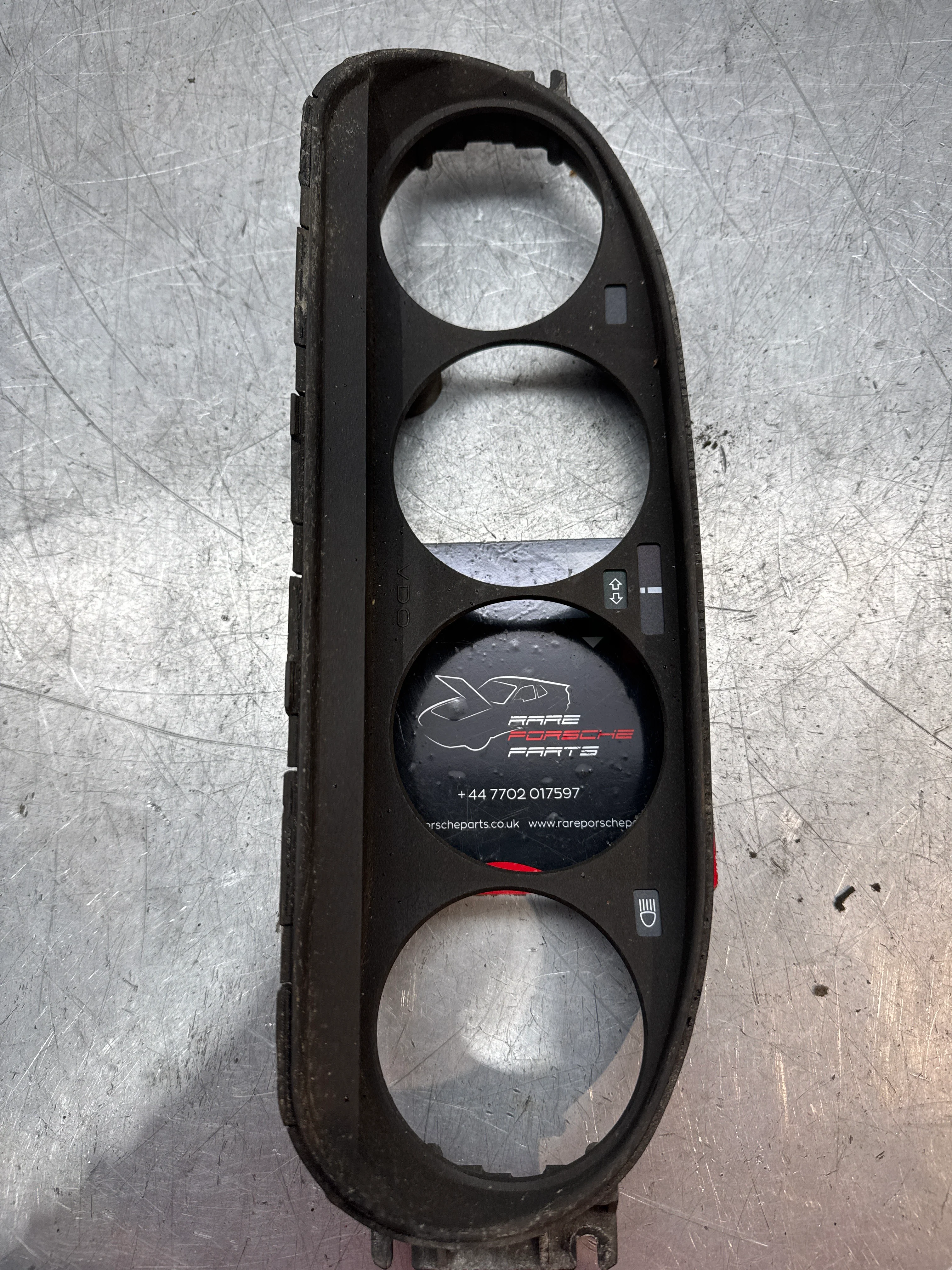 Porsche 945641311 speedo frame - Image 2