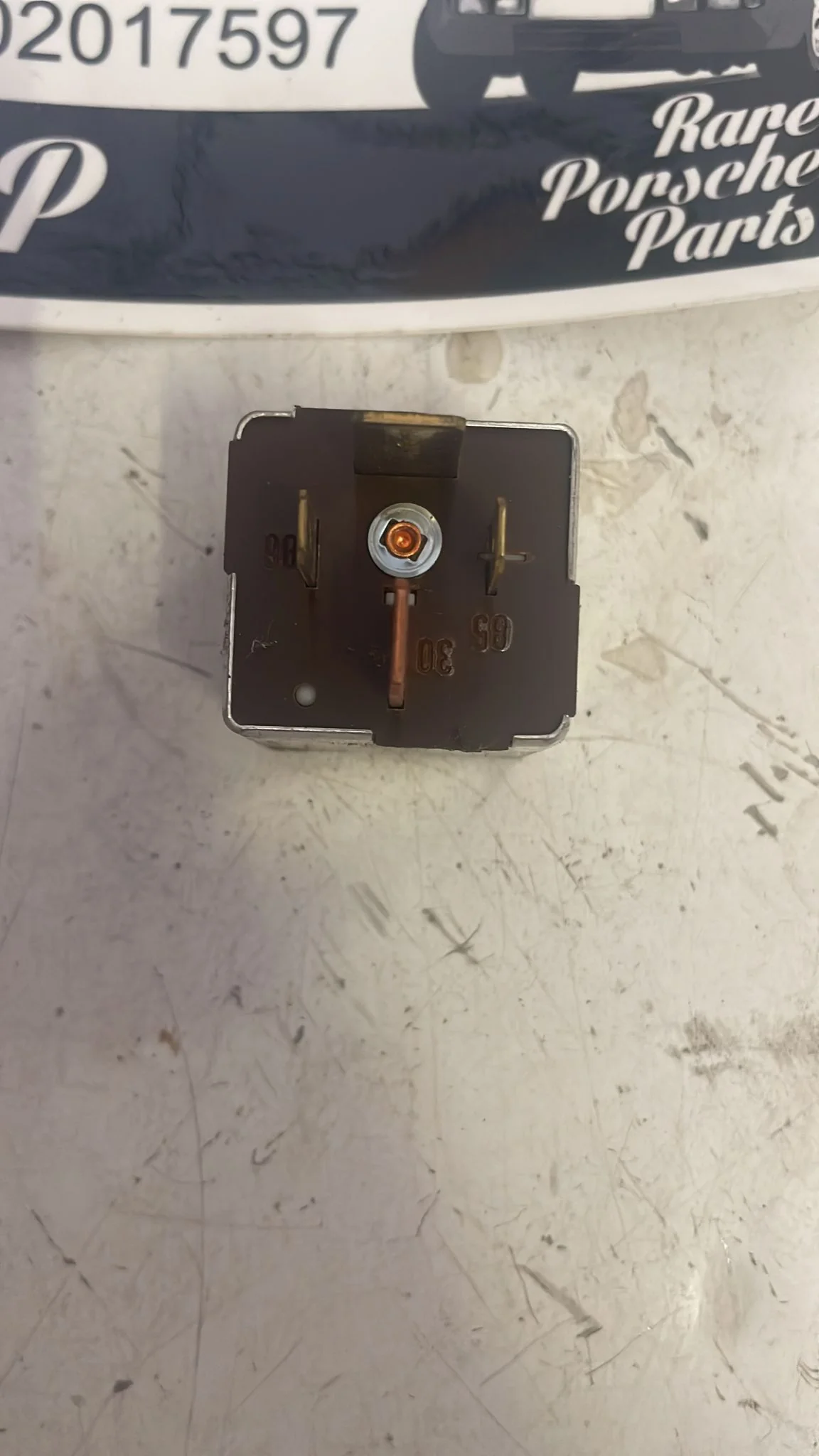 Porsche 964 944 968 (1986-1995) Ignition Relay 92861511101, used - Image 3