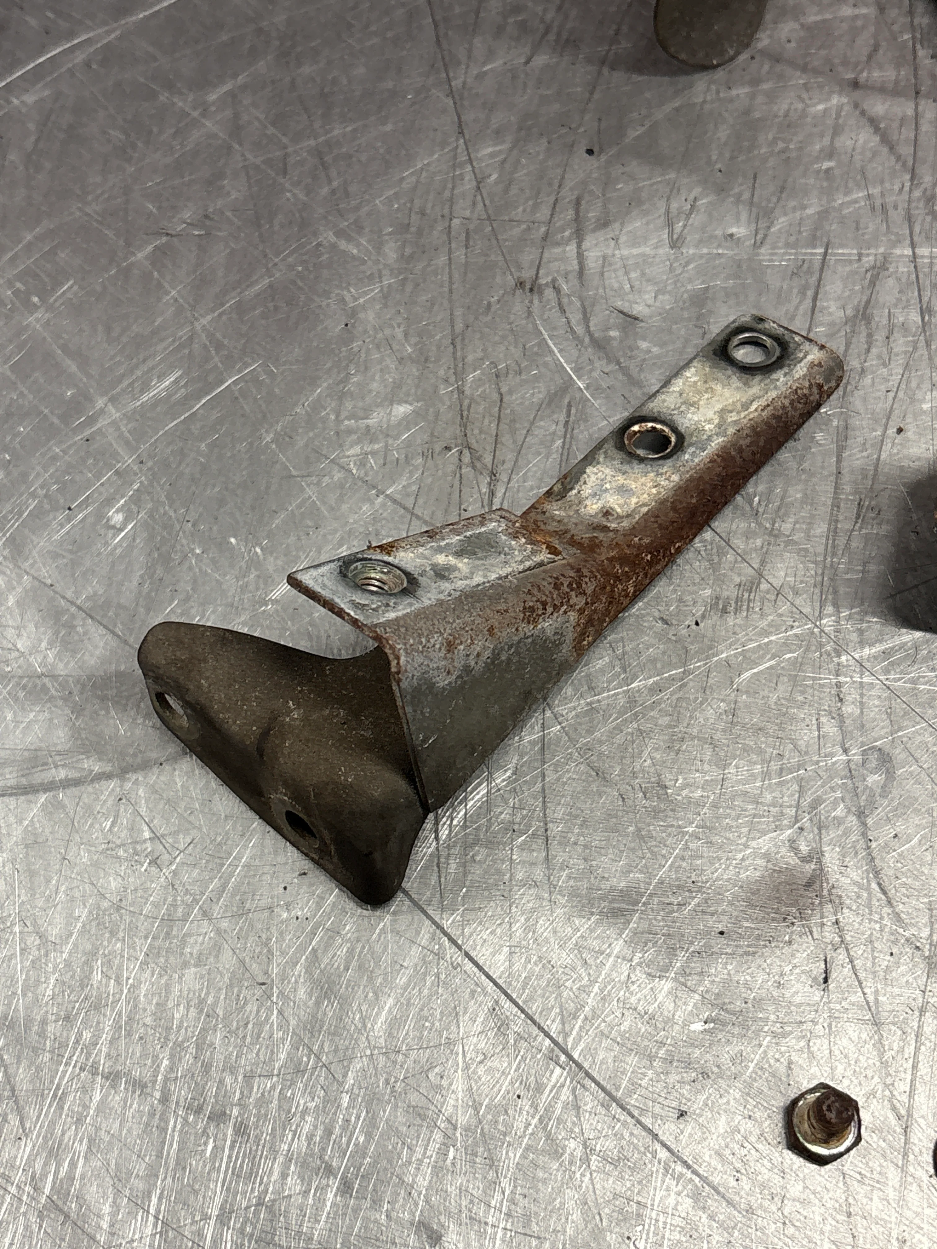 Porsche 968 / 944 S2 Oil cooler housing heat shield, used 94410705304 - Image 3
