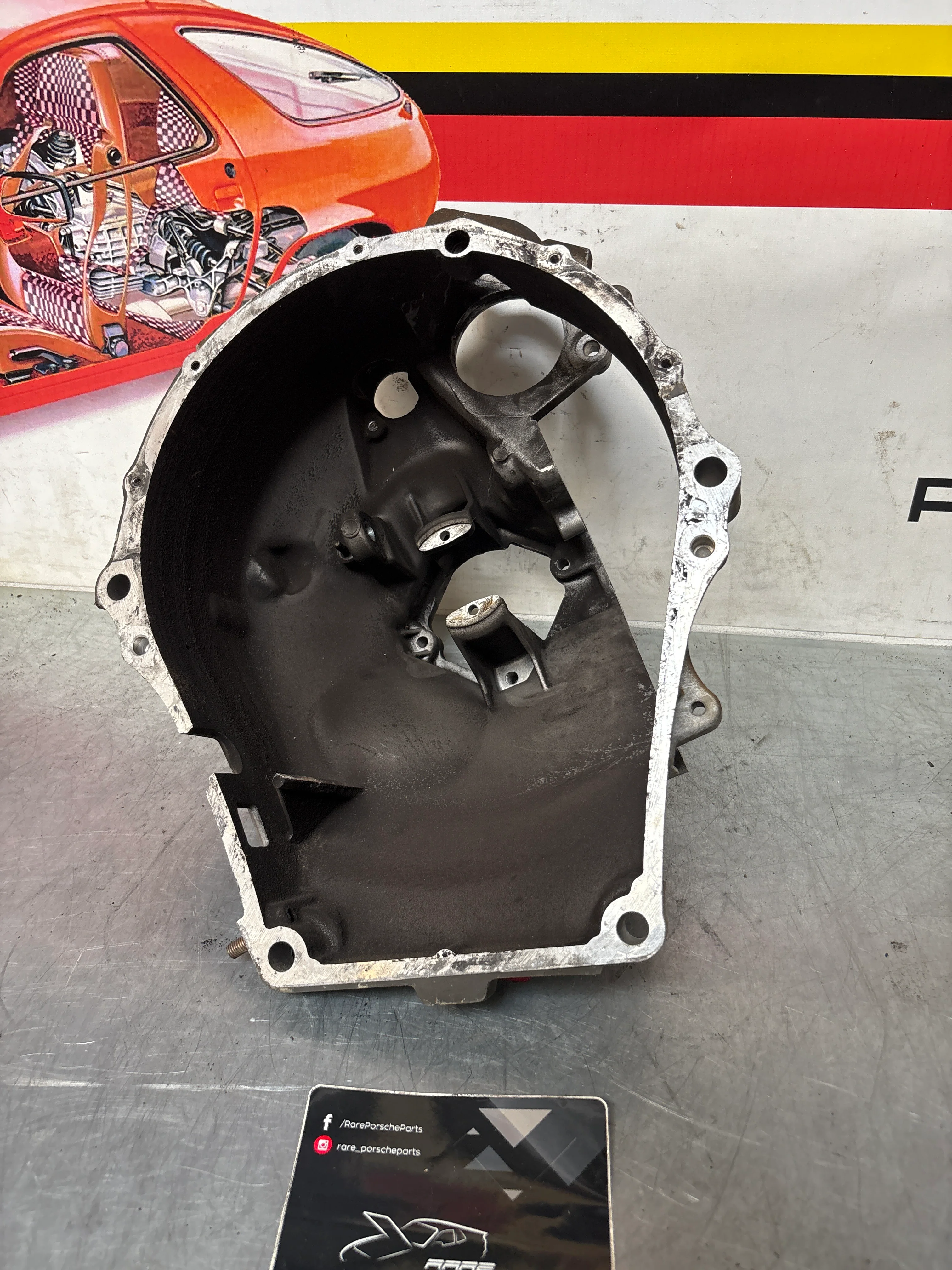 Porsche 968 Bell housing, used 94411634300 - Image 5