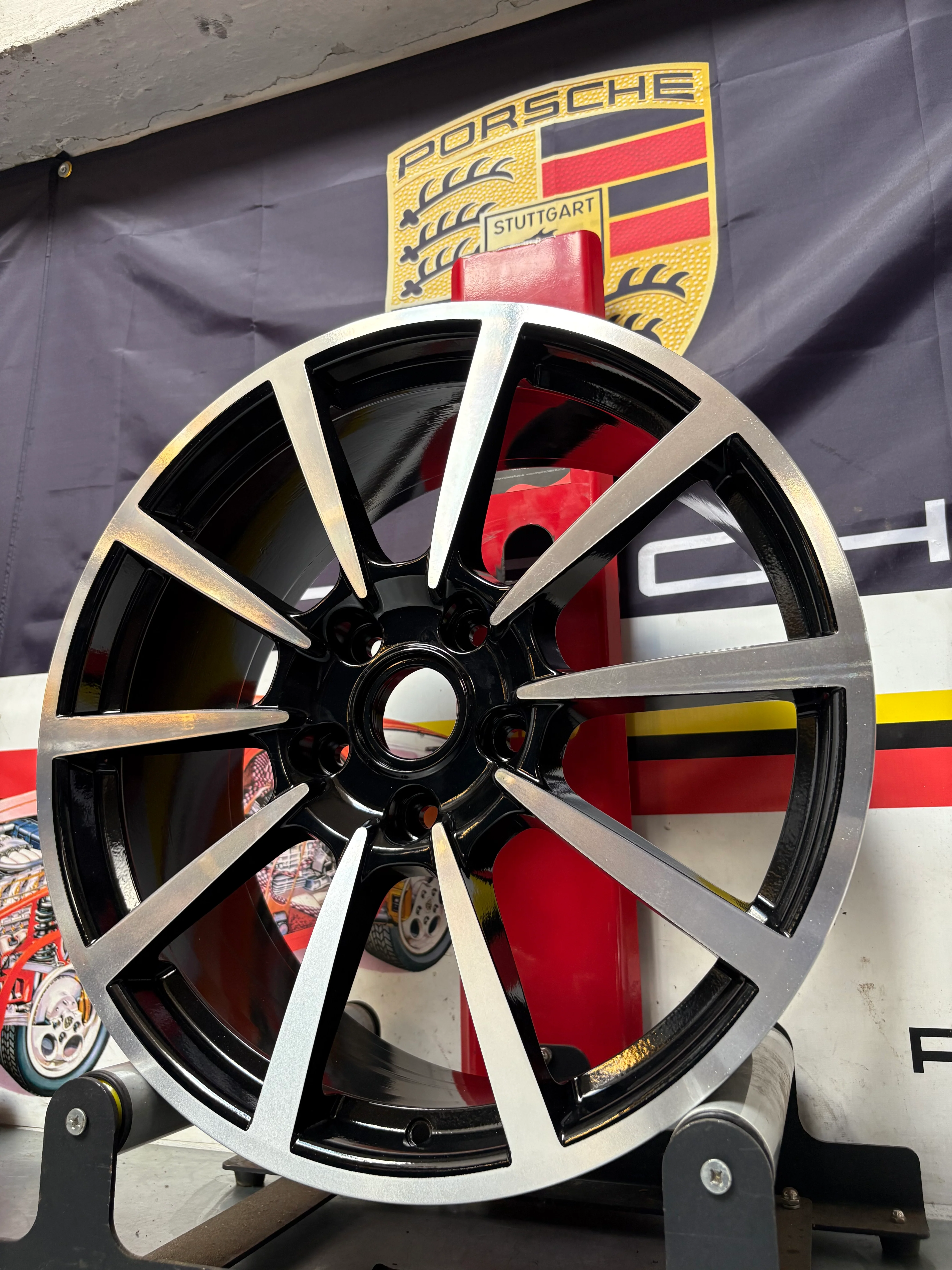 Porsche 991 911 C4/C4S Alloy Wheel 8.5Jx20" ET51 99136216130 - Image 3