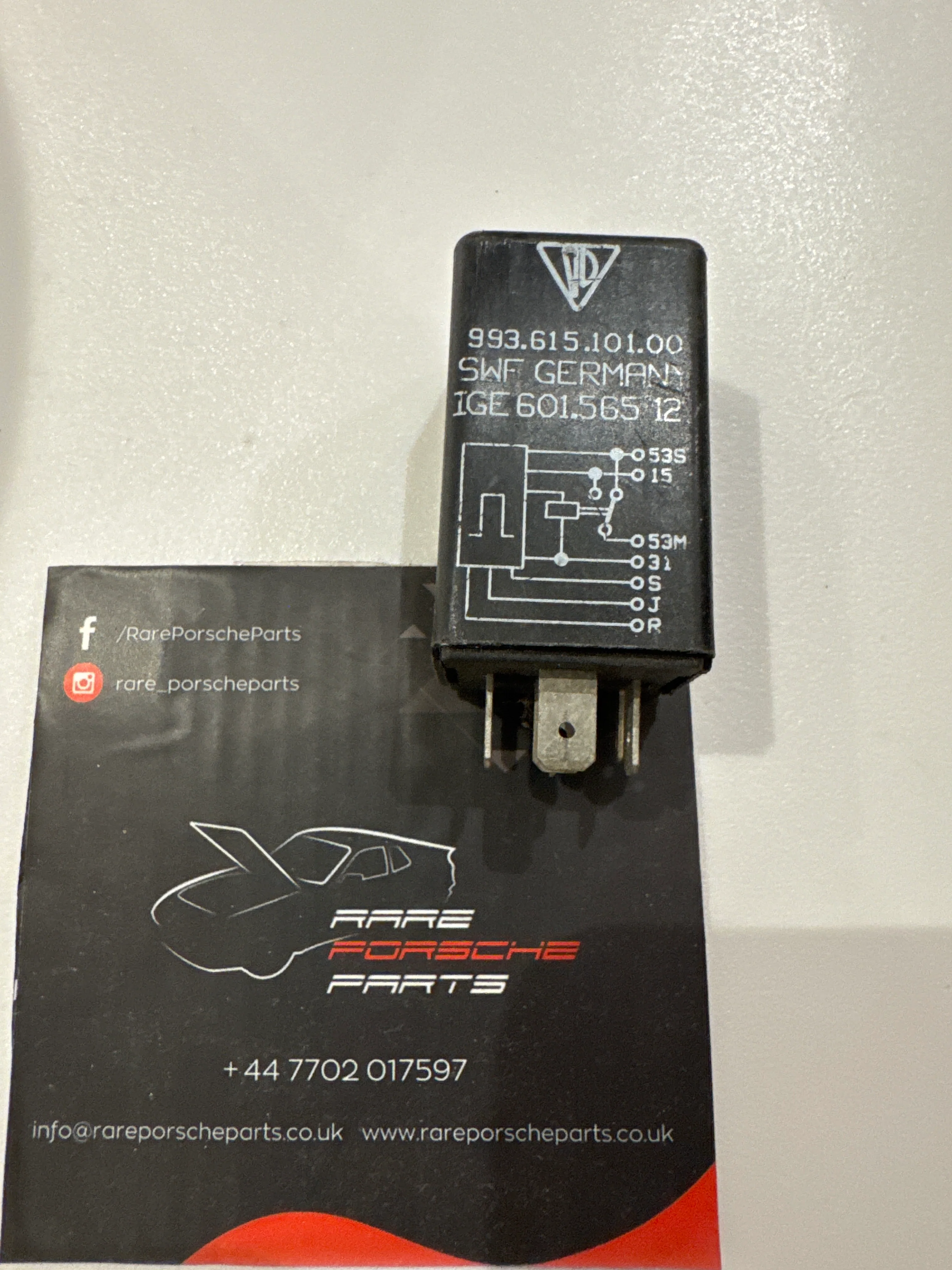 Porsche 993 / 996 wiper relay 99361510100 used