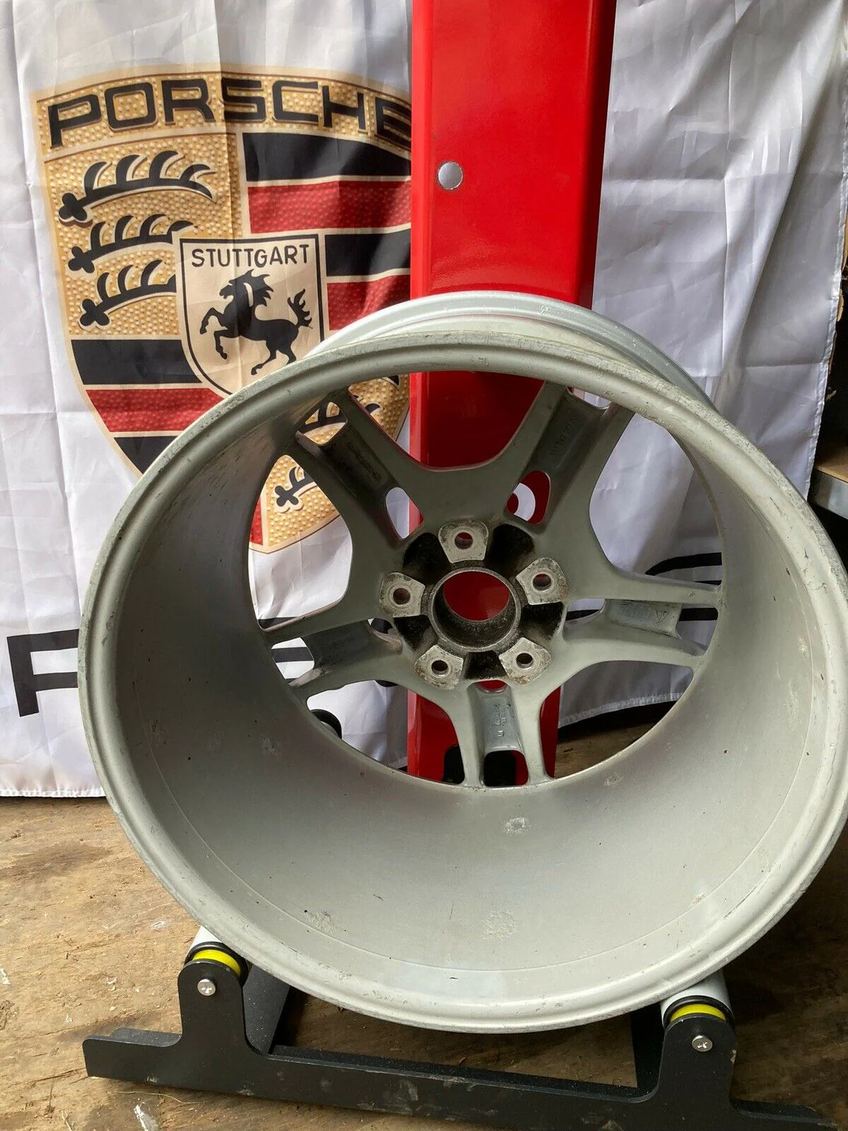Porsche Carrera S Wheel 11Jx19" ET51 99736216200 - Image 4