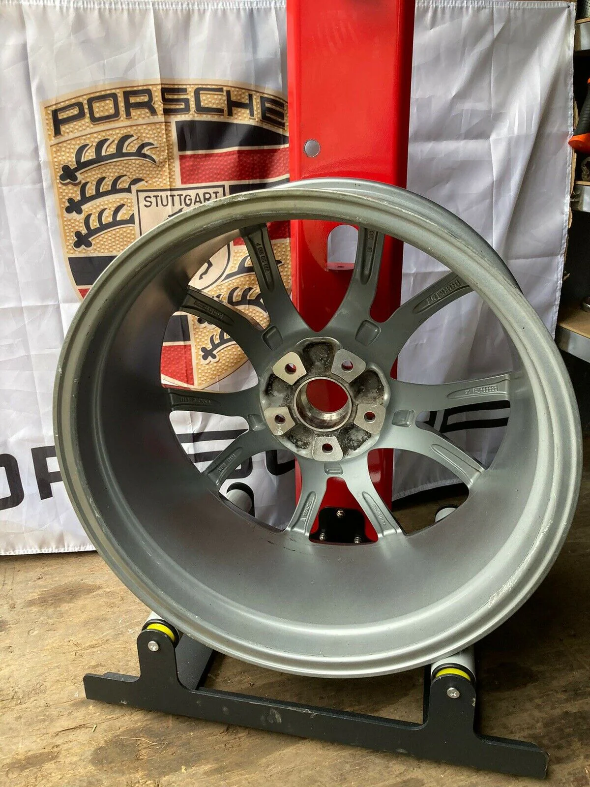 Porsche Cayenne E3 Wheel 9.5J x 21" ET46  9Y0601025P - Image 3