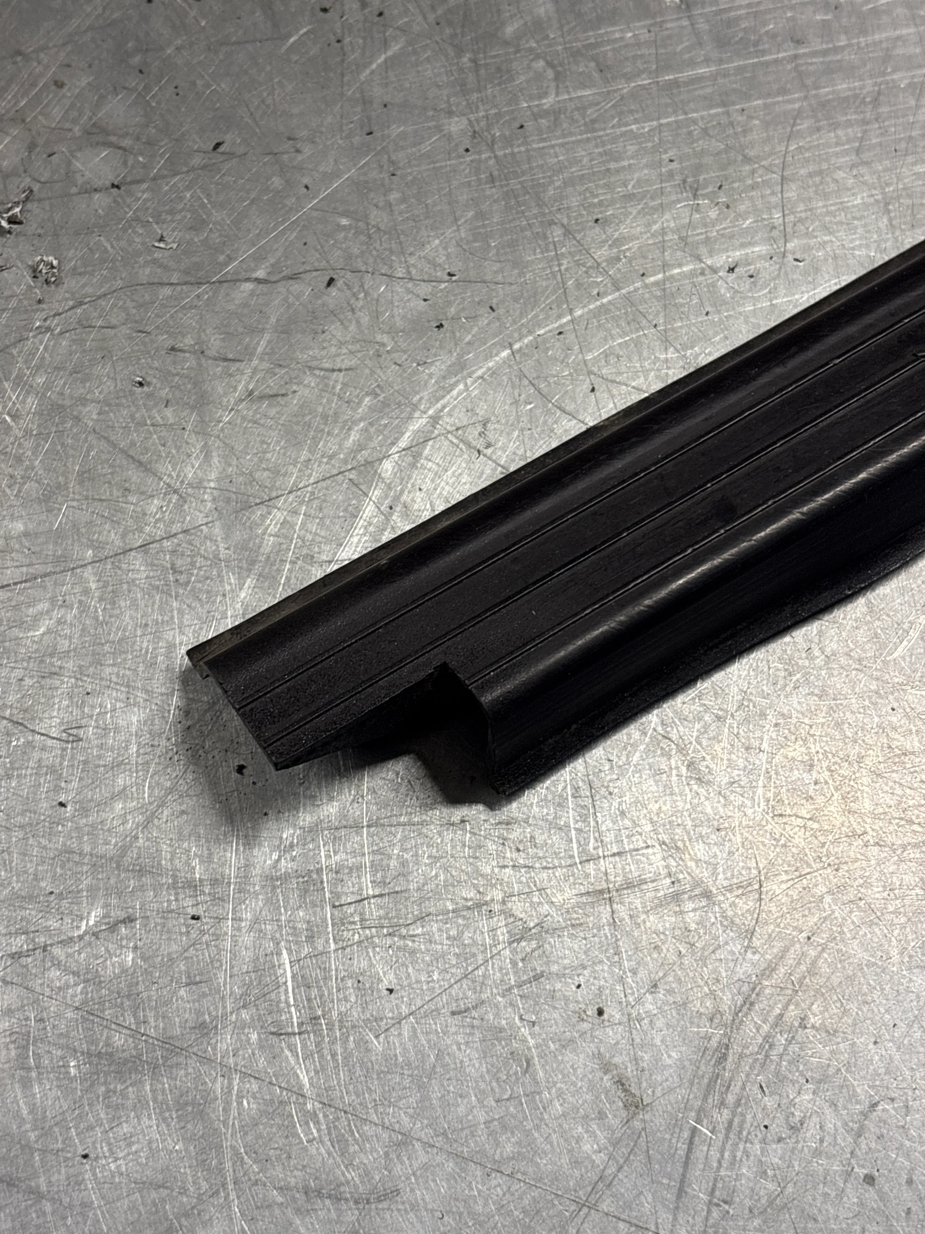 Porsche early 924/944 left sill trim, used 477853657A - Image 14