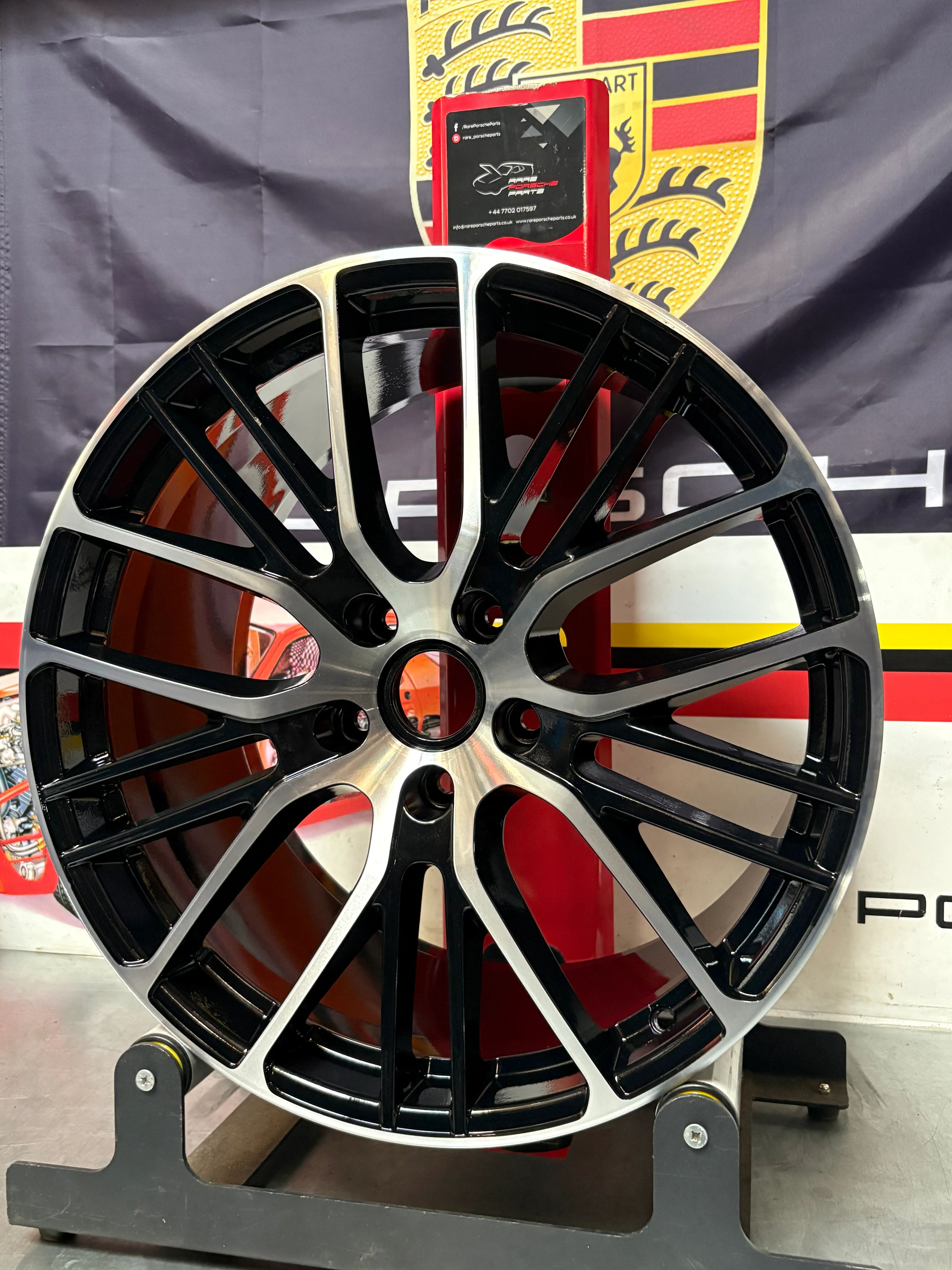 Porsche Panamera 11.5Jx21” ET69 alloy wheel 971601025AQ very nice condition, used - Image 7