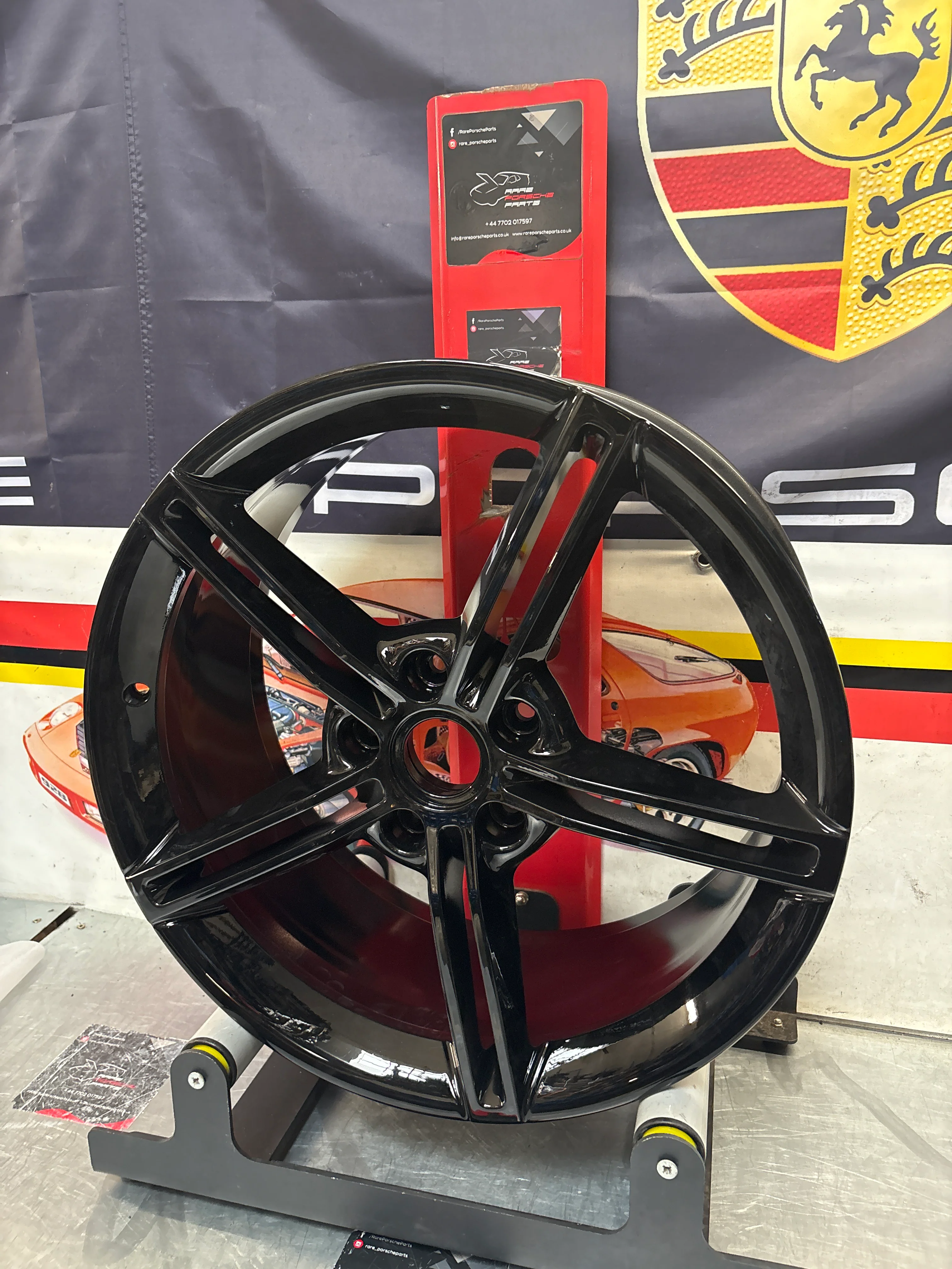 Porsche Taycan Front Alloy wheel 9.5Jx21" ET60 rim 9J1601025AA, refurbished - Image 2