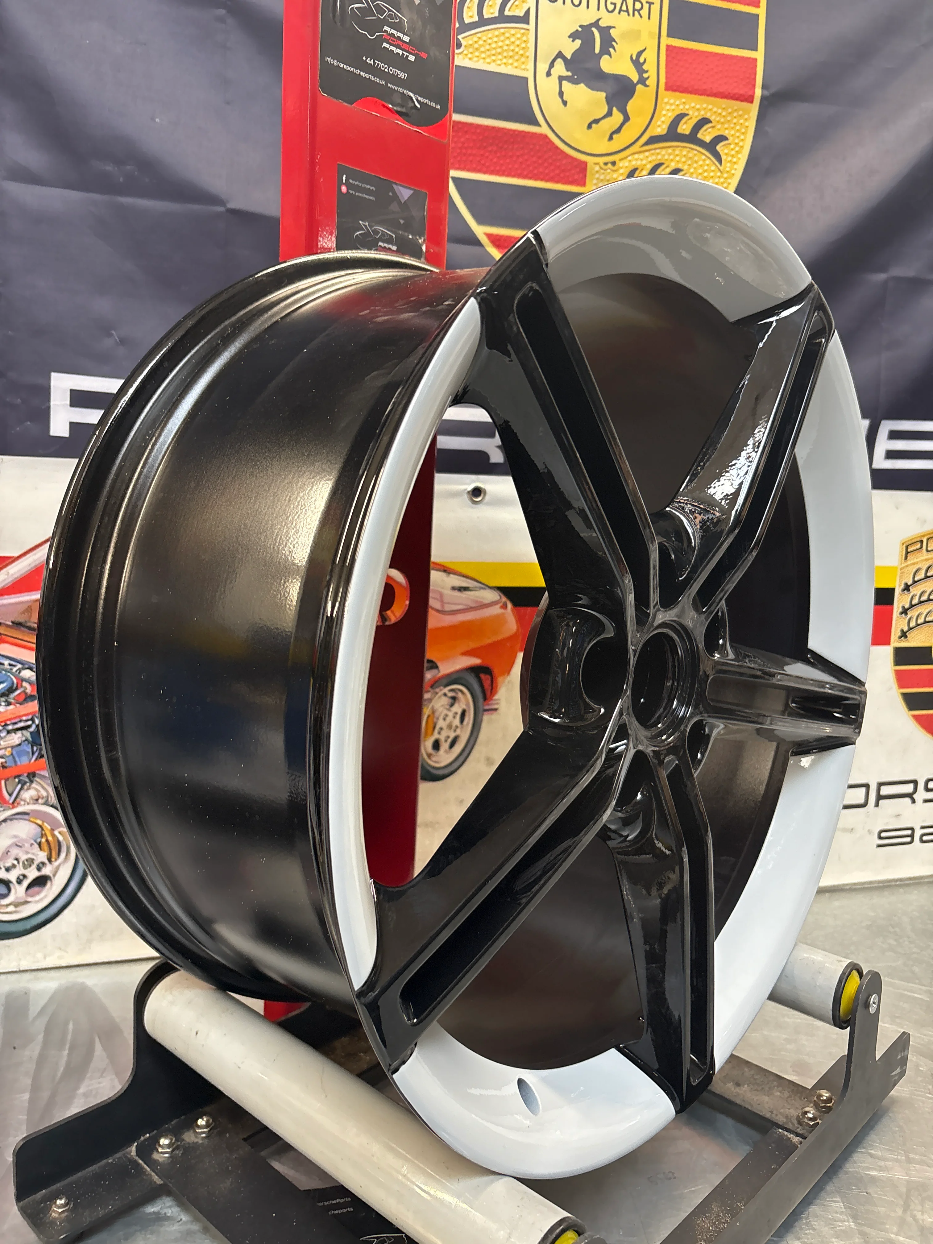 Porsche Taycan Front Alloy wheel 9.5Jx21" ET60 rim 9J1601025AA, refurbished - Image 4