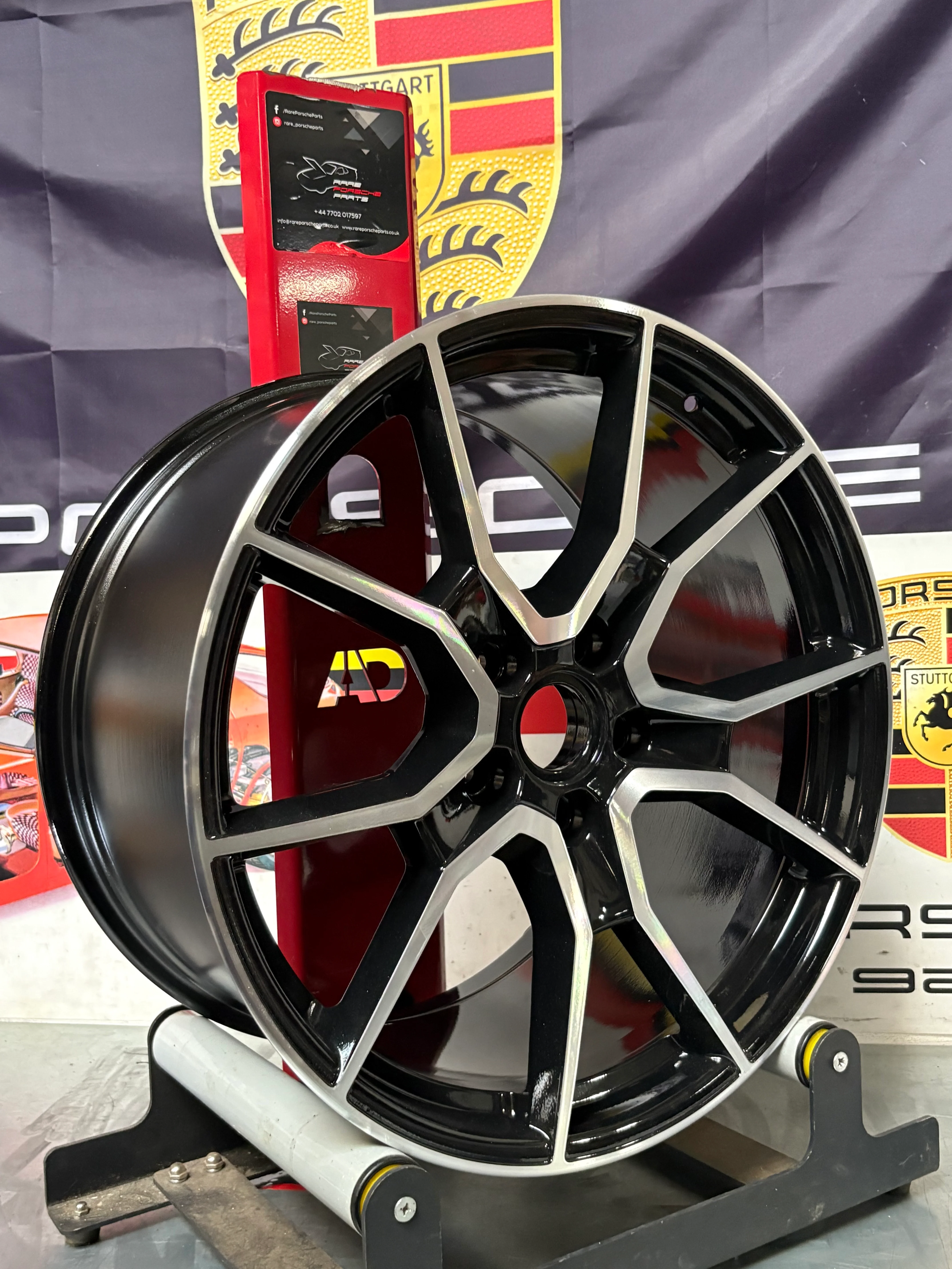 Porsche Taycan GTS 11.5Jx21” ET66 alloy wheel, 9J1601025BD, very nice condition, used - Image 2