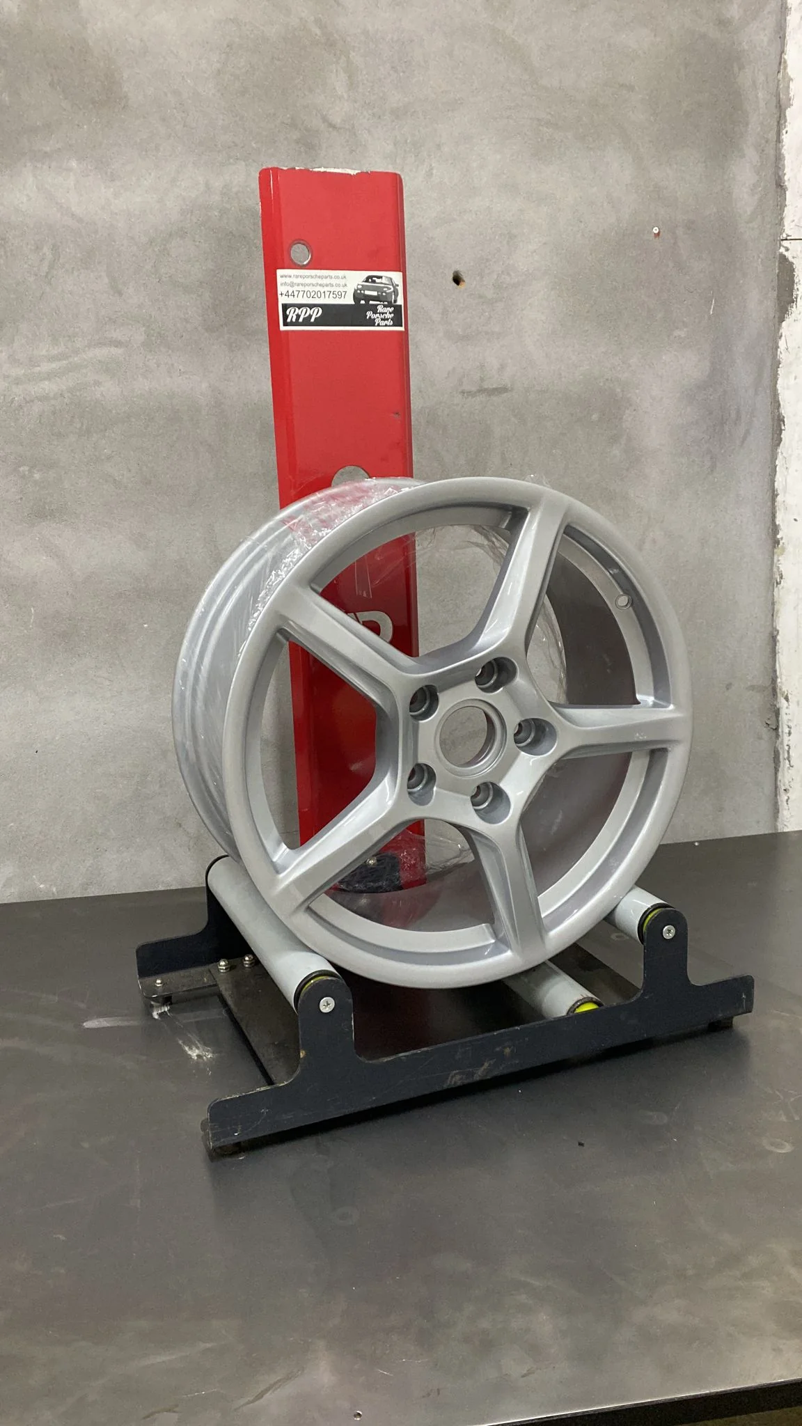 Set of Porsche Boxster / Cayman 18” wheels 98136212005 98136212205, refurbished - Image 4