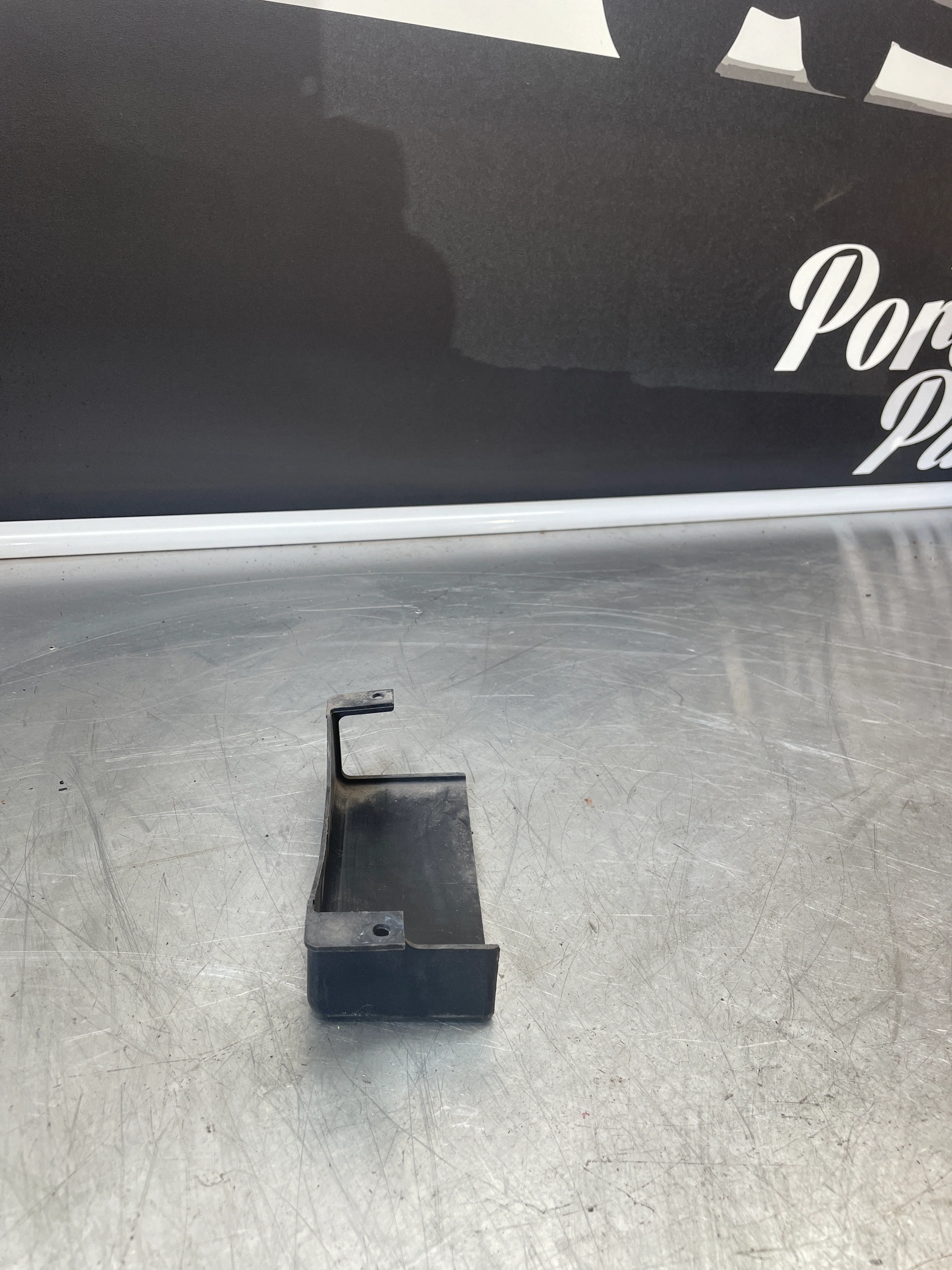 Porsche 944 ECU cover, used 94461860700 - Image 3
