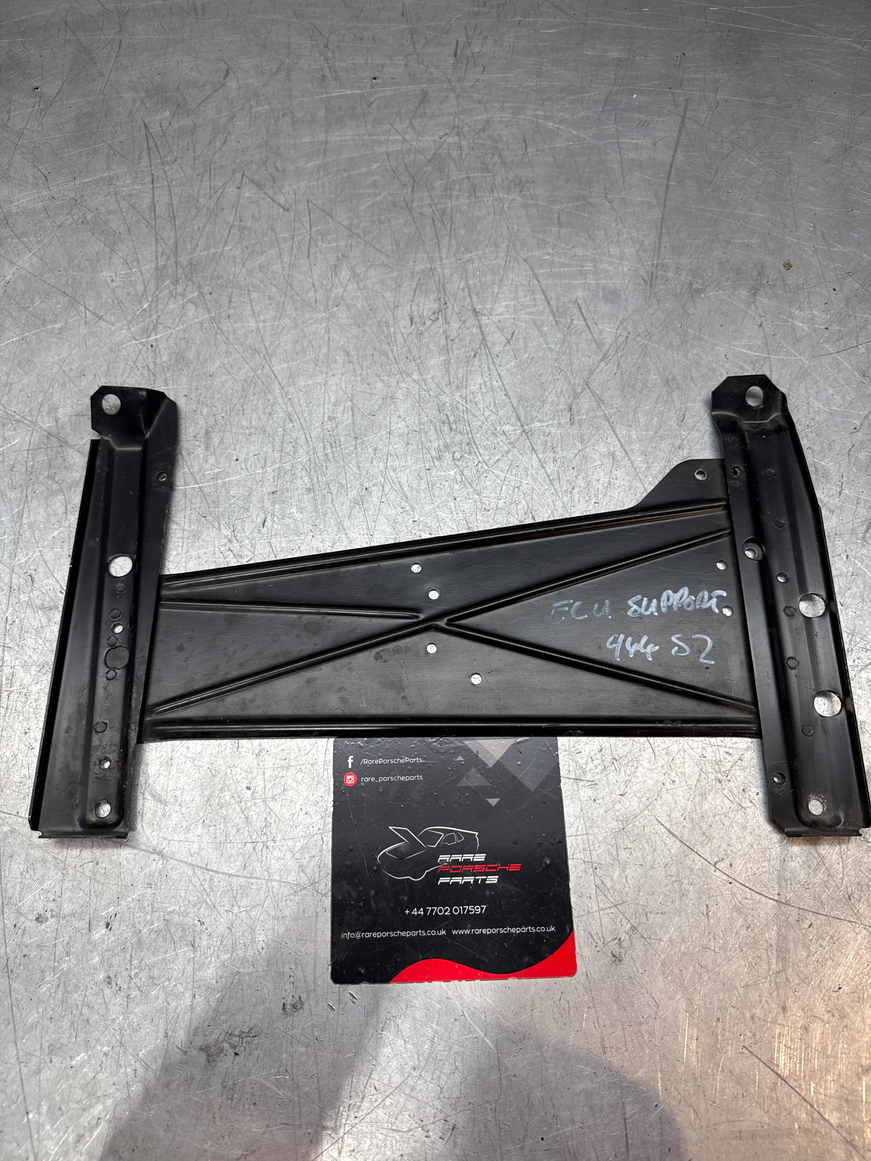 Porsche 944 ECU bracket, 85.5 onwards 2.5 N/A 94555104901 RHD used